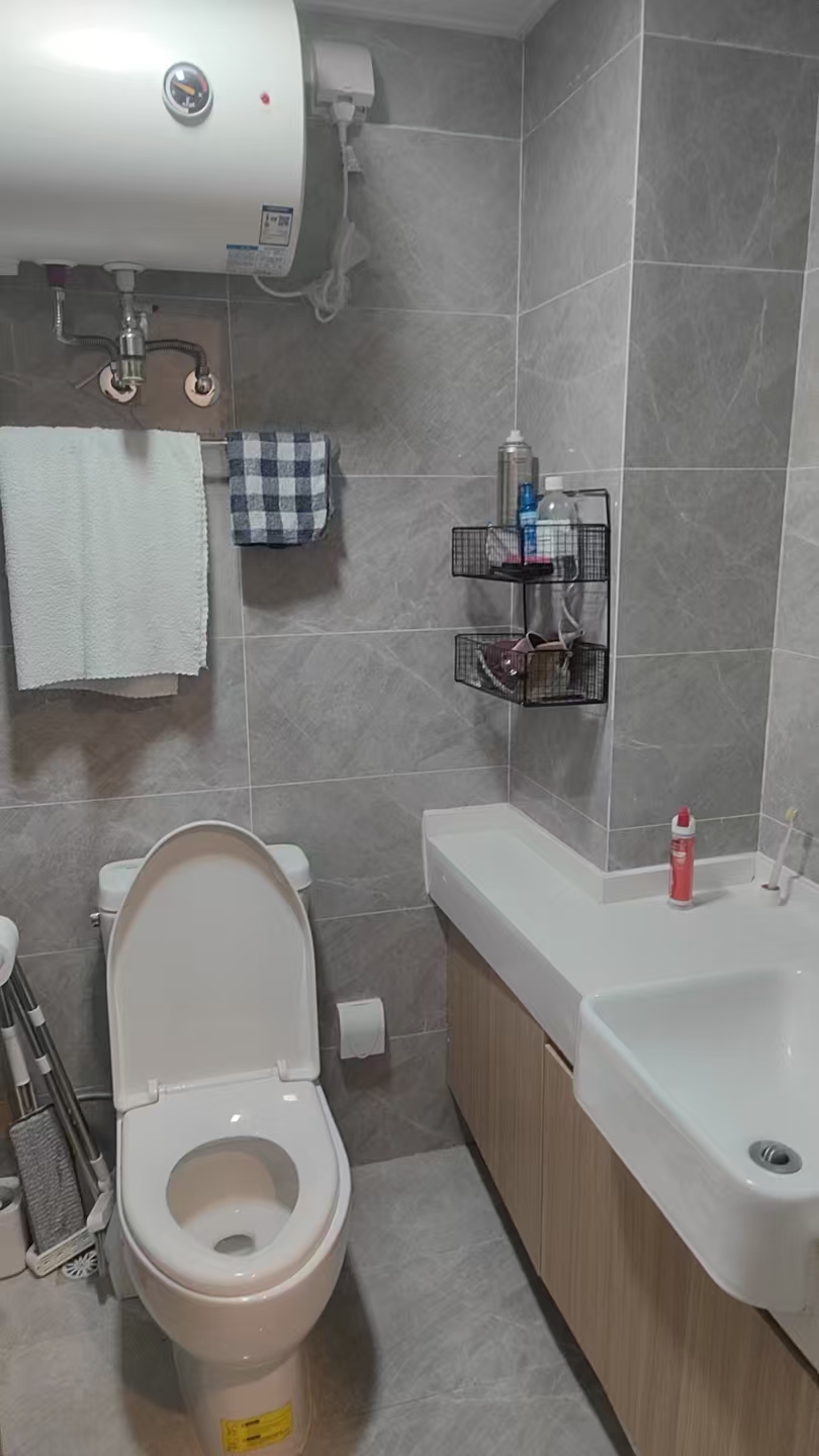 新城和樾(新城和樾公馆)  1室1厅1卫    1300.0元/月 新城和樾(新城和樾公馆)  1室1厅1卫    1300.0元/月室内图