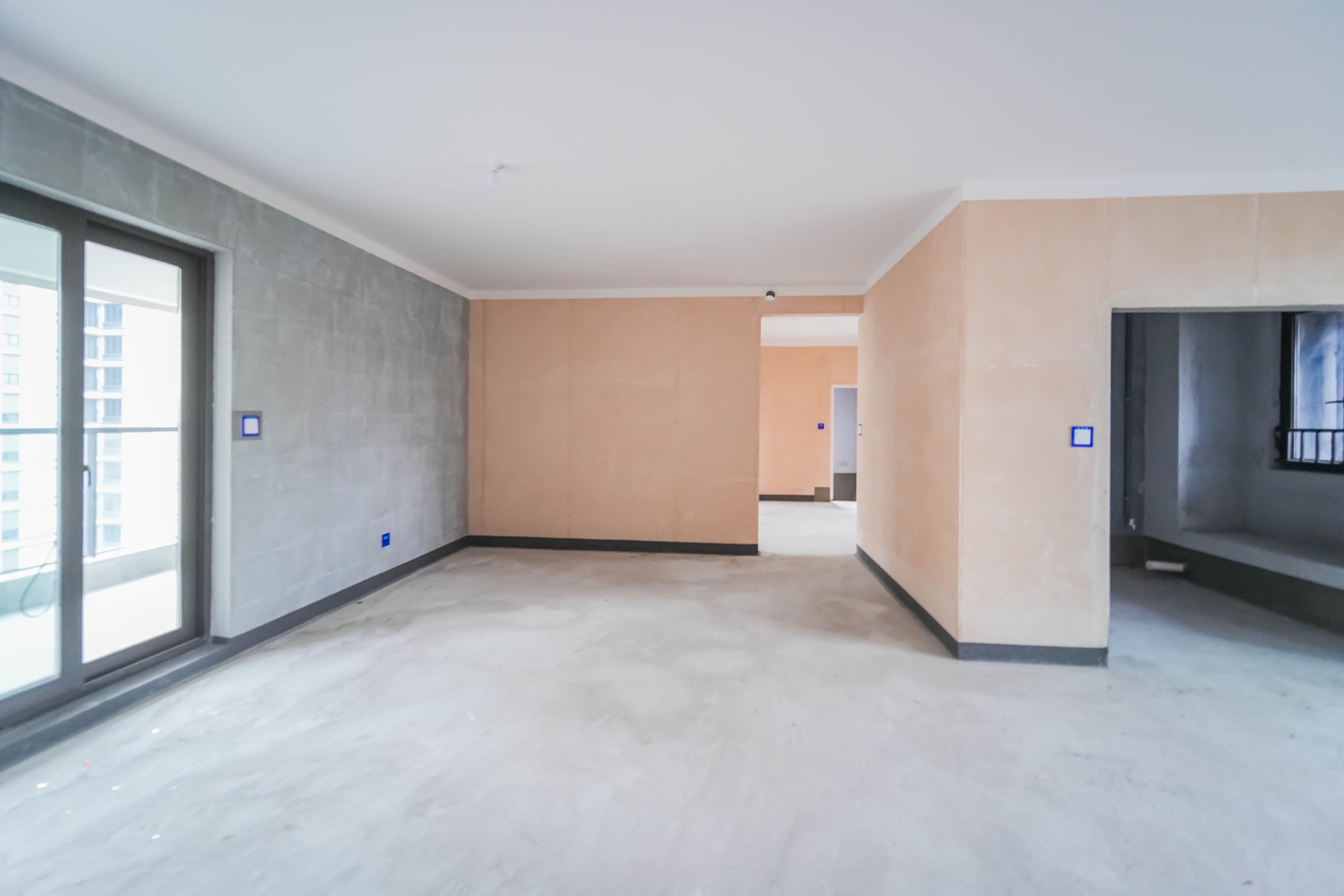 建发玖洲观澜  5室2厅2卫   270.00万其他