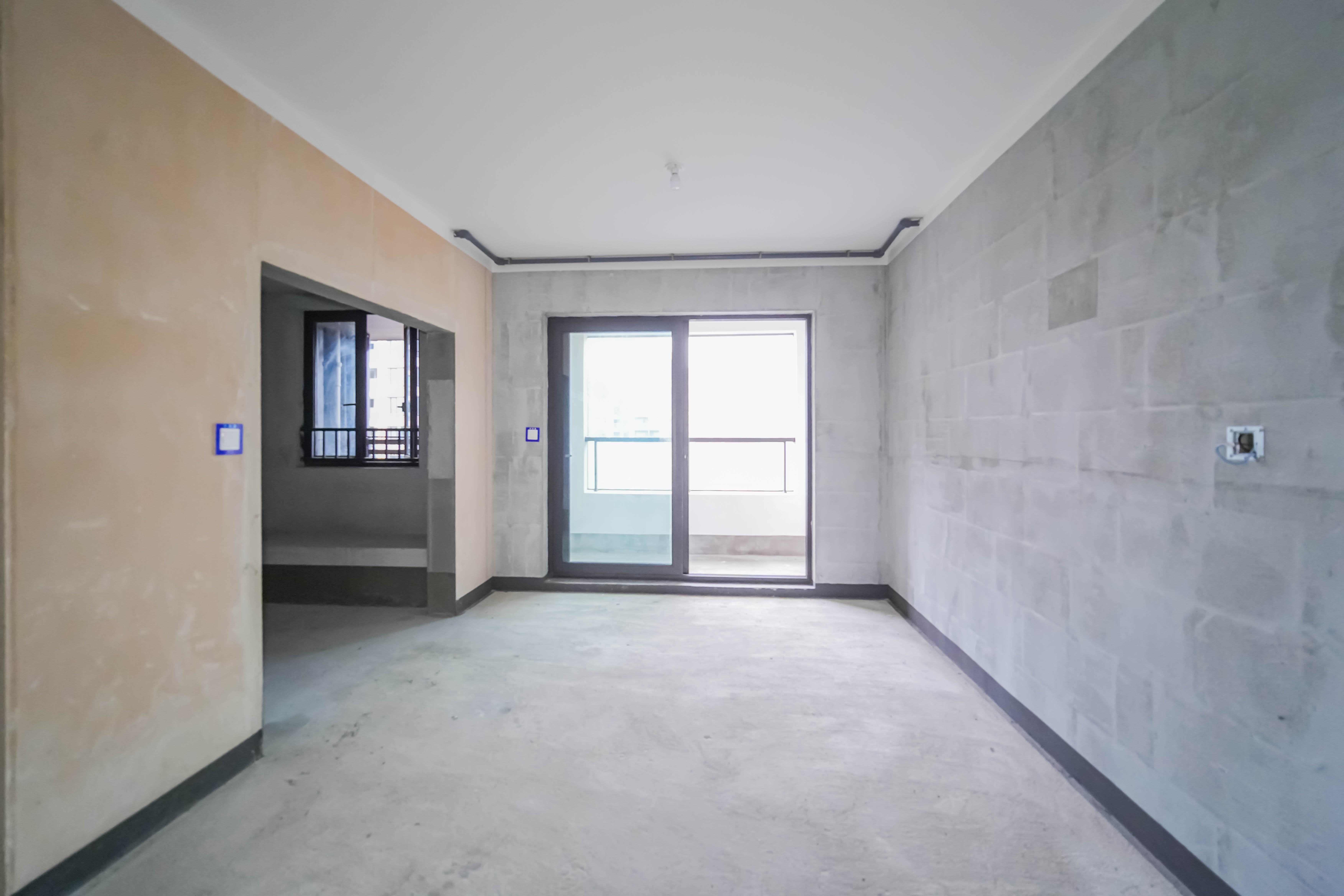 建发玖洲观澜  5室2厅2卫   270.00万其他