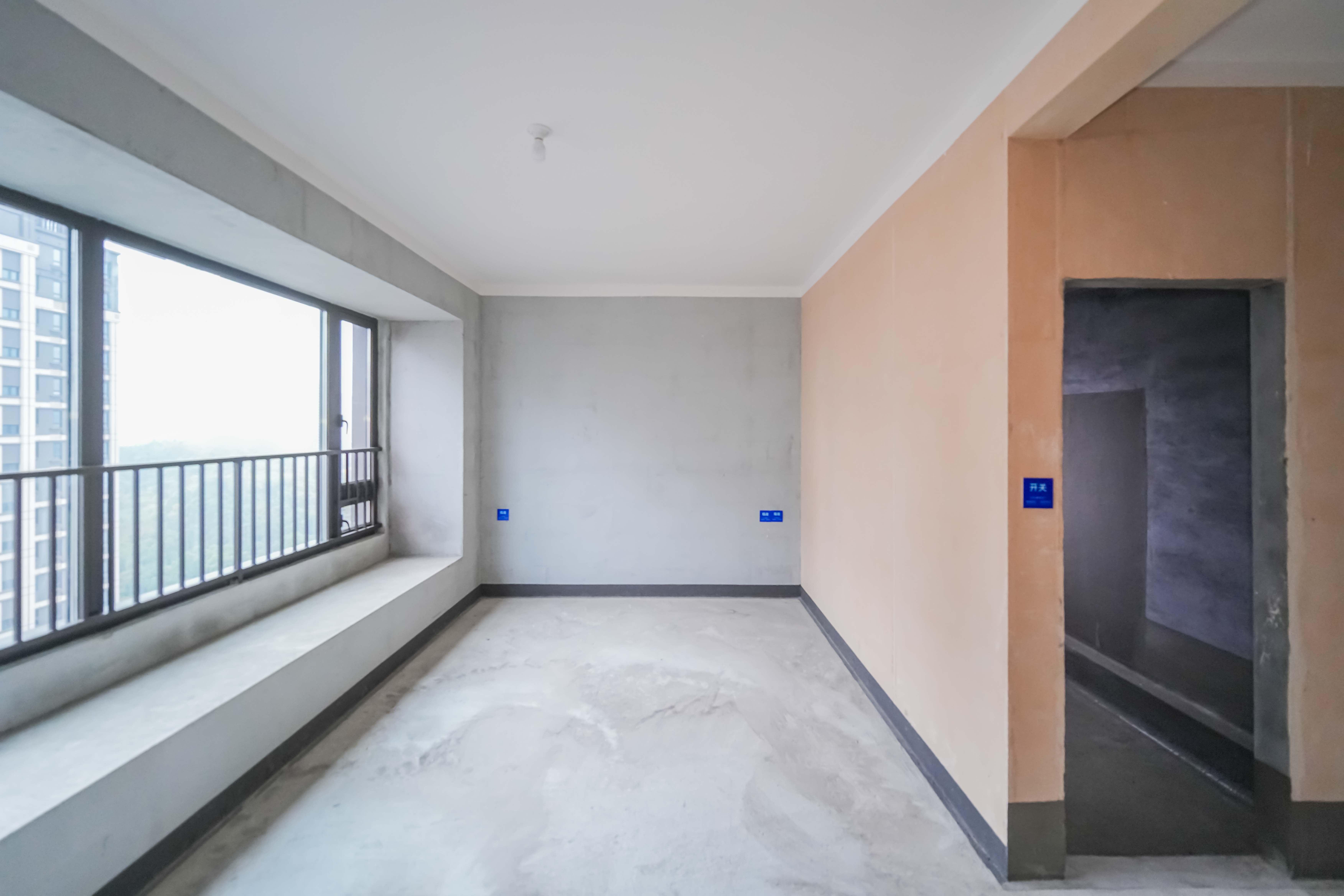 建发玖洲观澜  5室2厅2卫   270.00万其他
