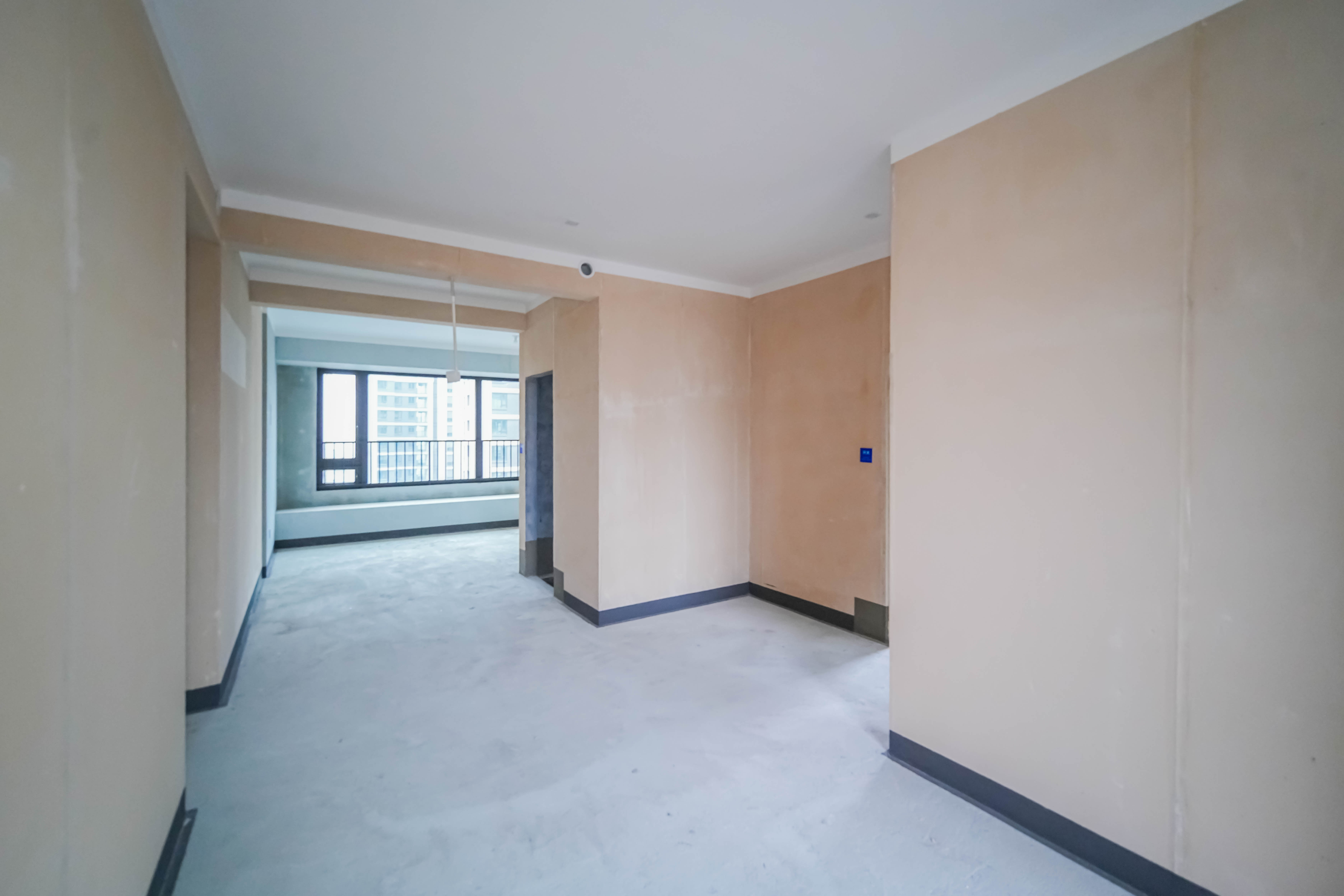 建发玖洲观澜  5室2厅2卫   270.00万其他