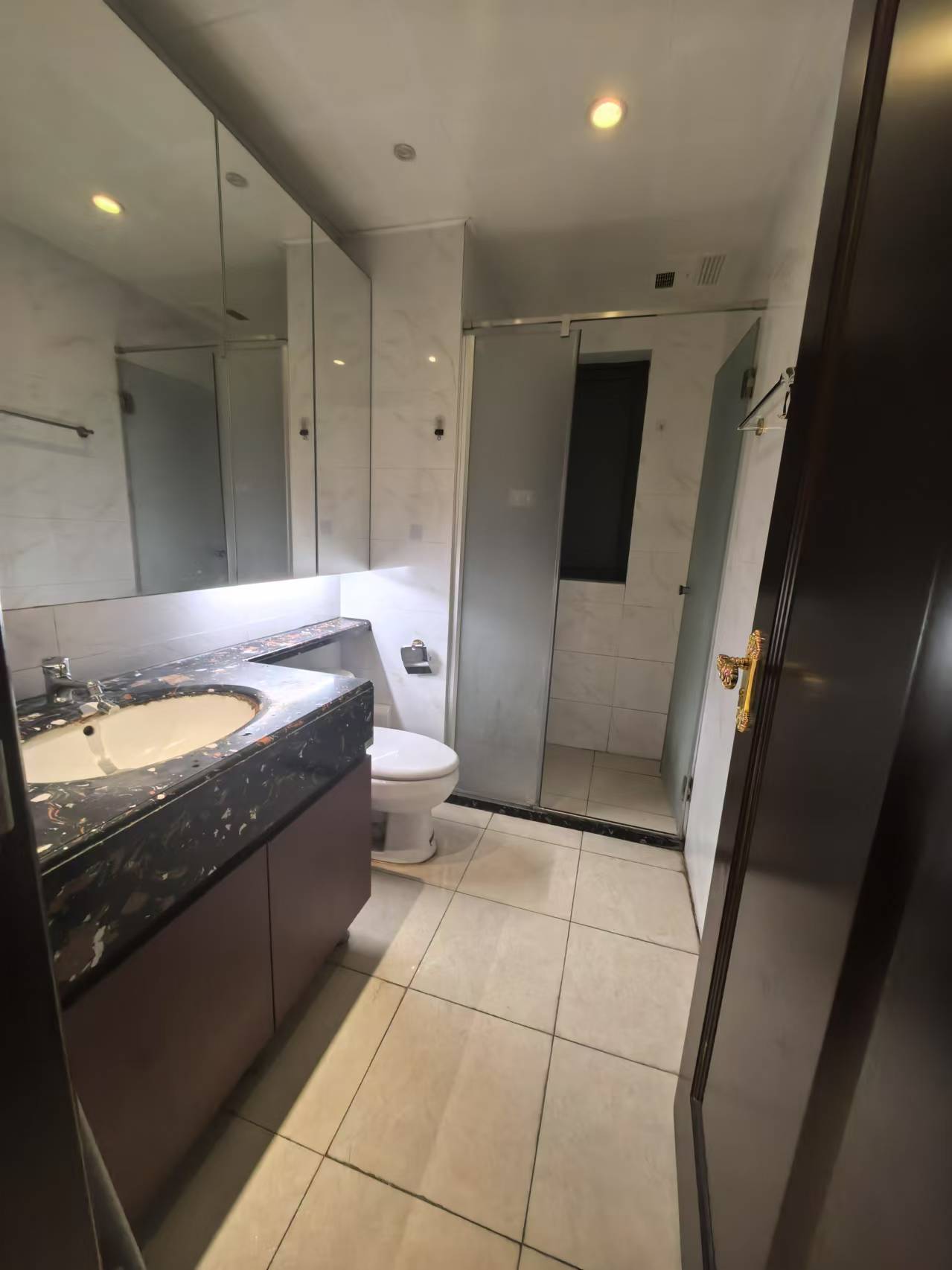 恒大华府 3室2厅1卫 2000.0元/月 恒大华府 3室2厅1卫 2000.0元/月室内图