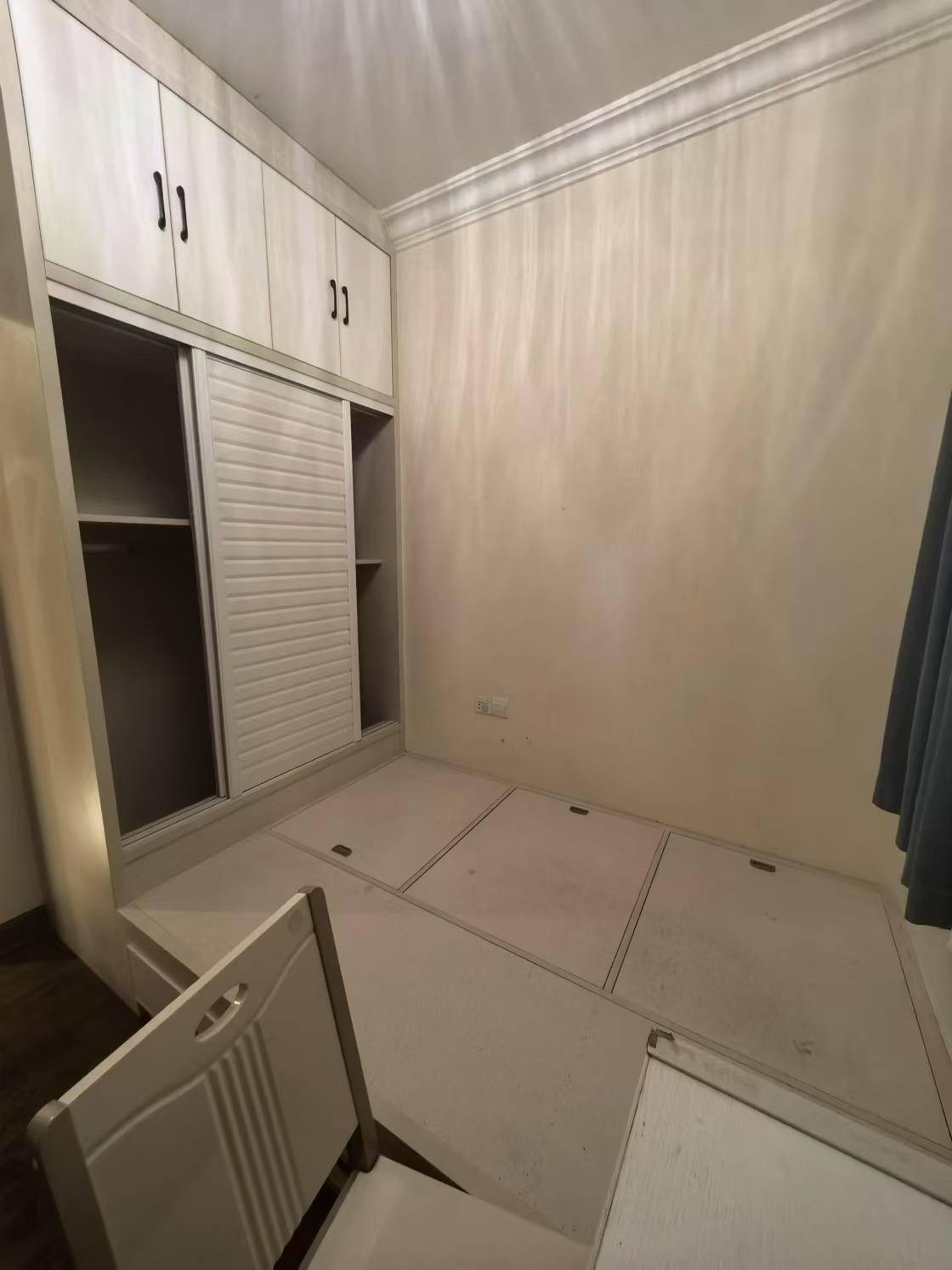 恒大华府 3室2厅1卫 2000.0元/月 恒大华府 3室2厅1卫 2000.0元/月室内图