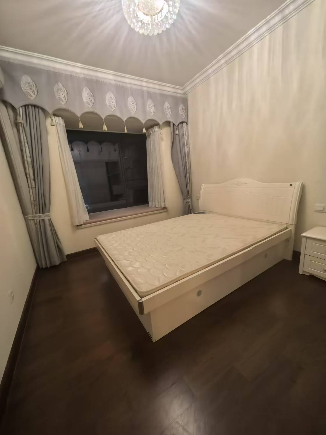 恒大华府 3室2厅1卫 2000.0元/月 恒大华府 3室2厅1卫 2000.0元/月室内图