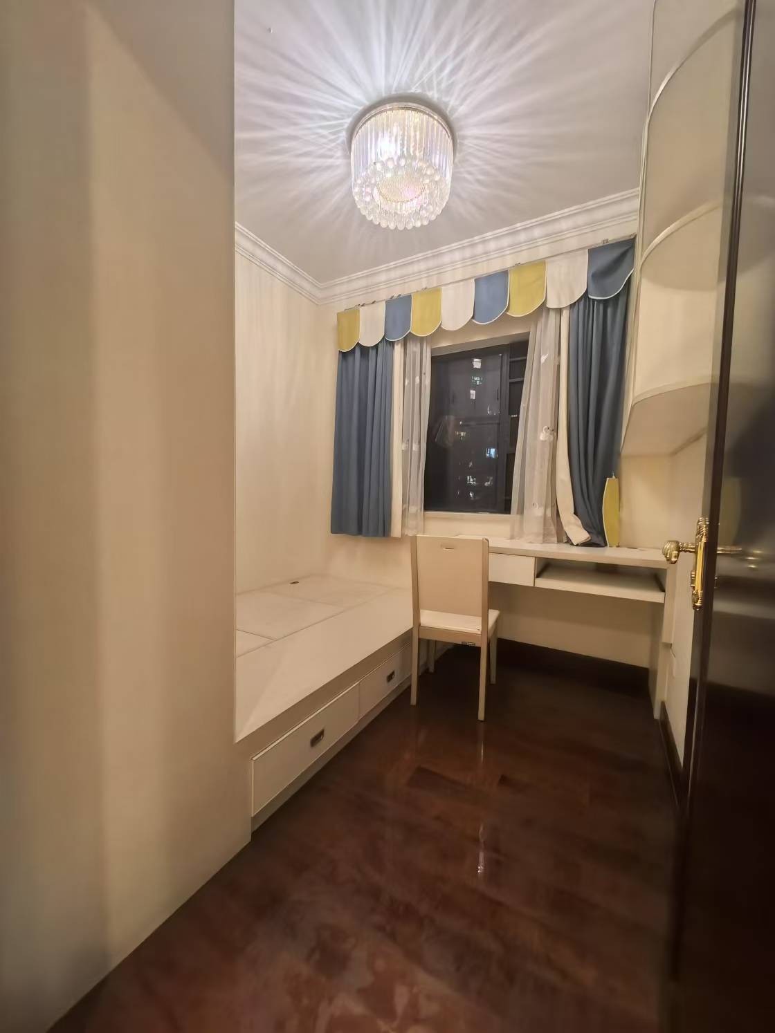 恒大华府 3室2厅1卫 2000.0元/月 恒大华府 3室2厅1卫 2000.0元/月室内图