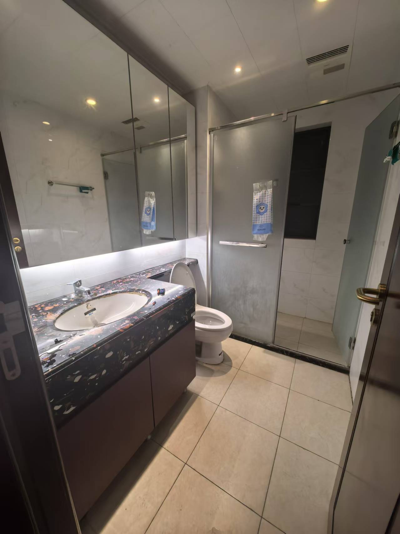 恒大华府 3室2厅1卫 2000.0元/月 恒大华府 3室2厅1卫 2000.0元/月室内图