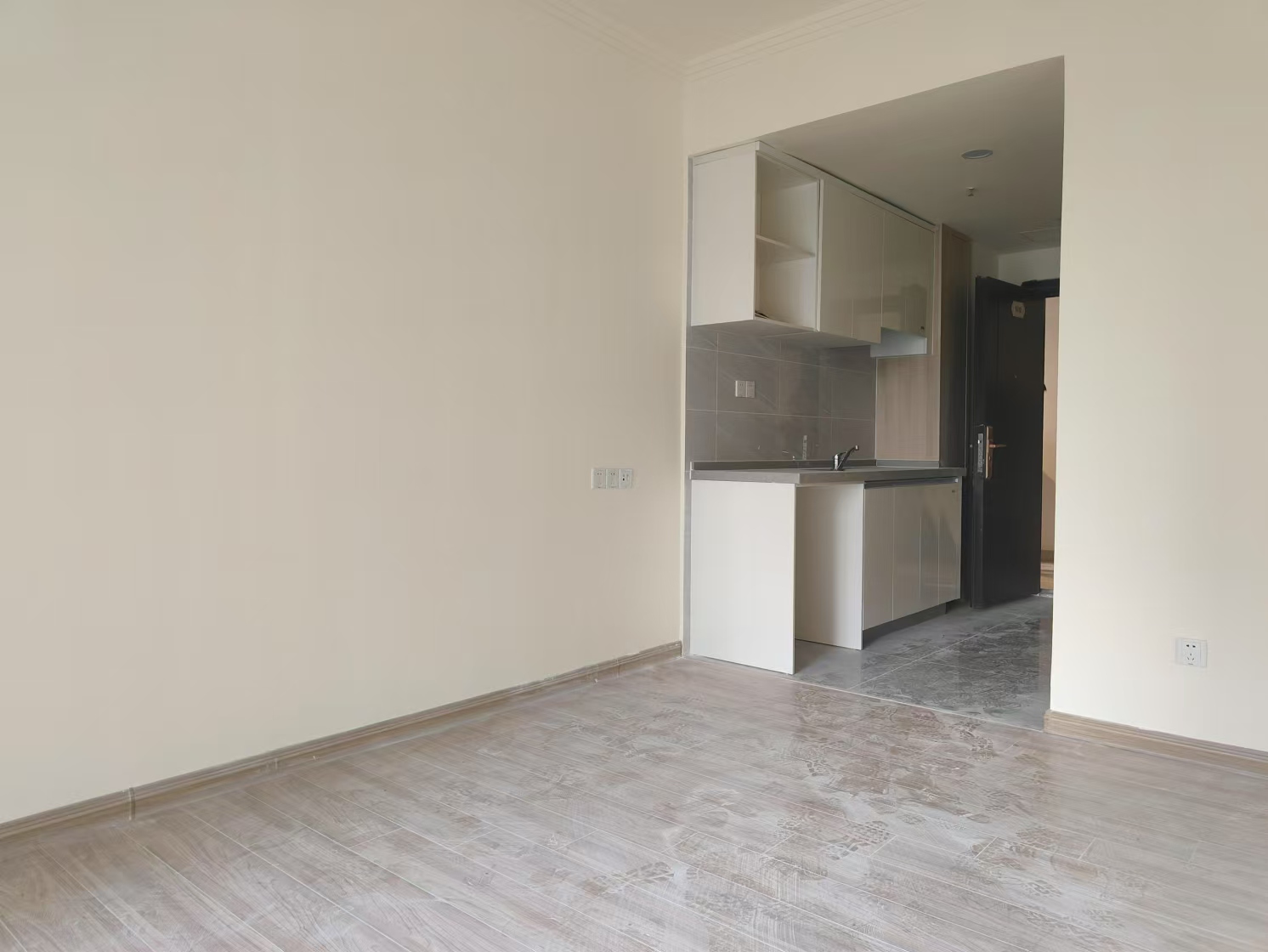 碧桂园壹中心 1室0厅1卫 800.0元/月 碧桂园壹中心 1室0厅1卫 800.0元/月室内图