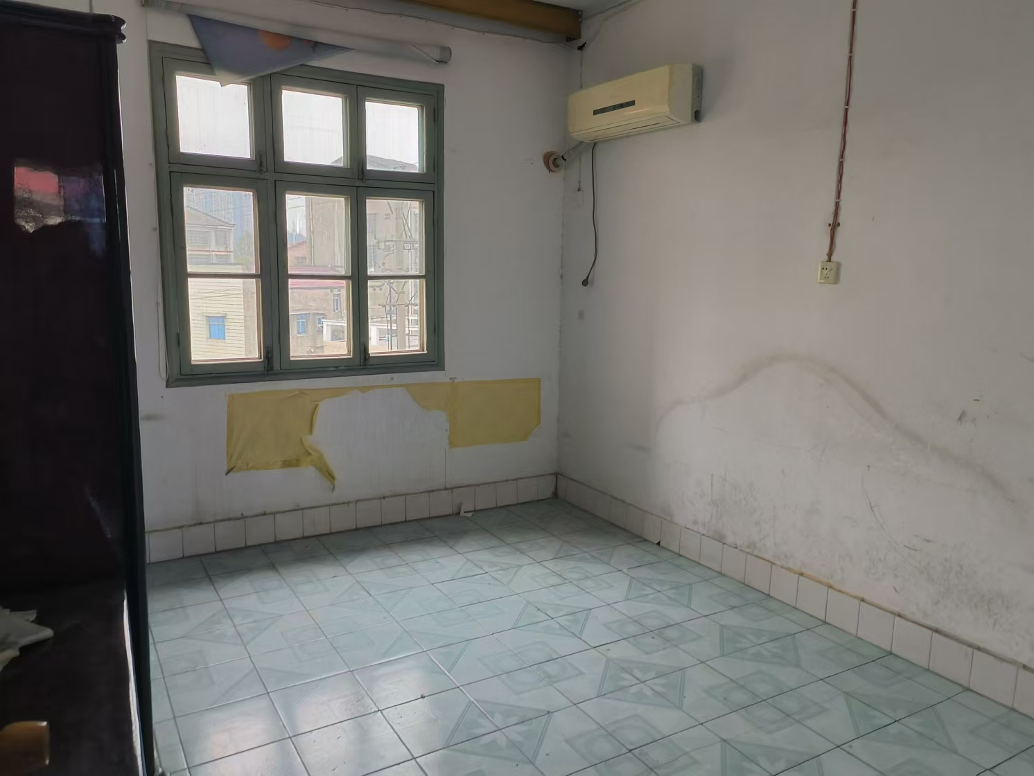 洪家村社区(卫生监督局家属区)  3室2厅1卫    1000.0元/月 洪家村社区(卫生监督局家属区)  3室2厅1卫    1000.0元/月室内图