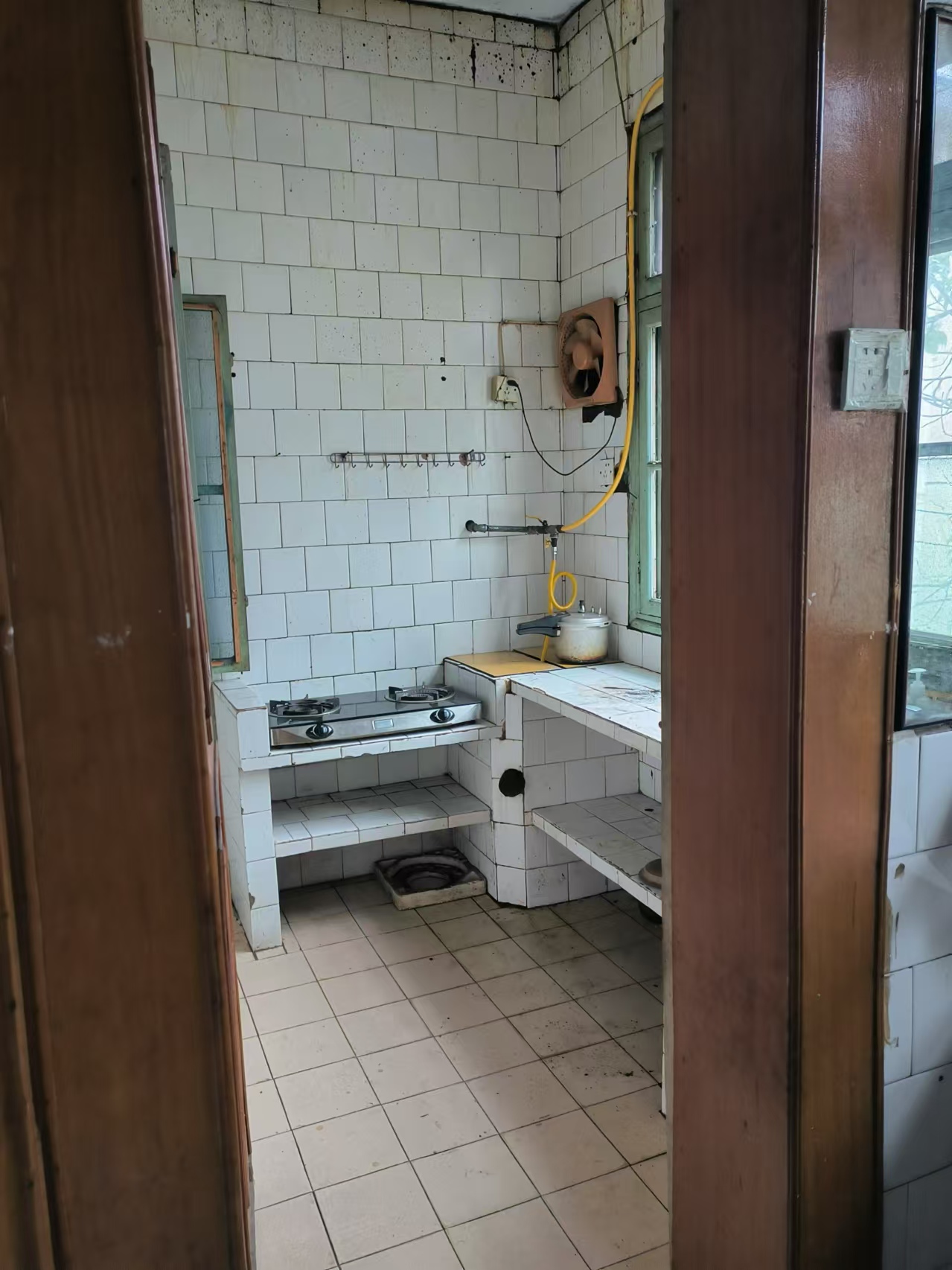 洪家村社区(卫生监督局家属区)  3室2厅1卫    1000.0元/月 洪家村社区(卫生监督局家属区)  3室2厅1卫    1000.0元/月室内图