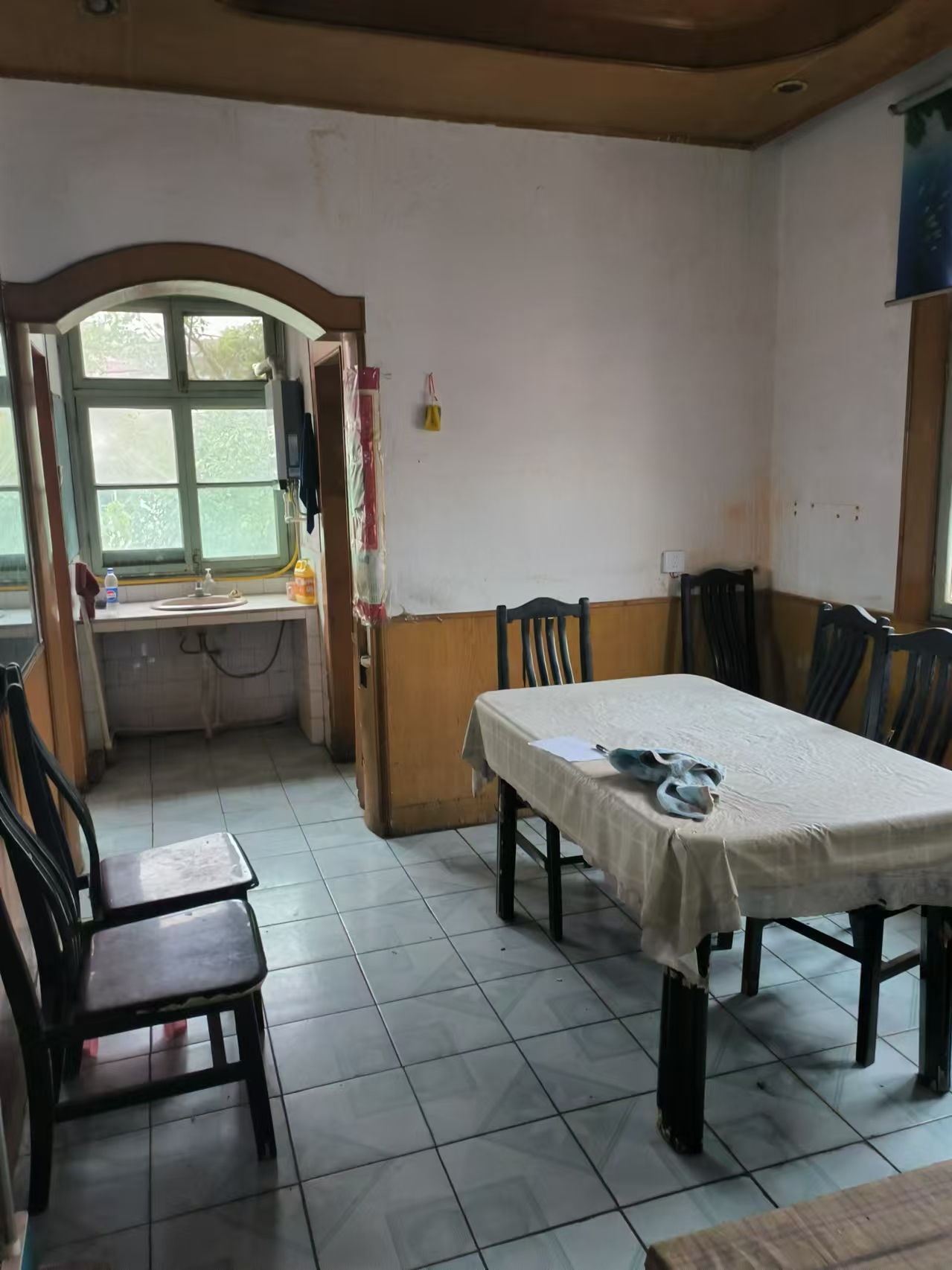 洪家村社区(卫生监督局家属区)  3室2厅1卫    1000.0元/月 洪家村社区(卫生监督局家属区)  3室2厅1卫    1000.0元/月室内图