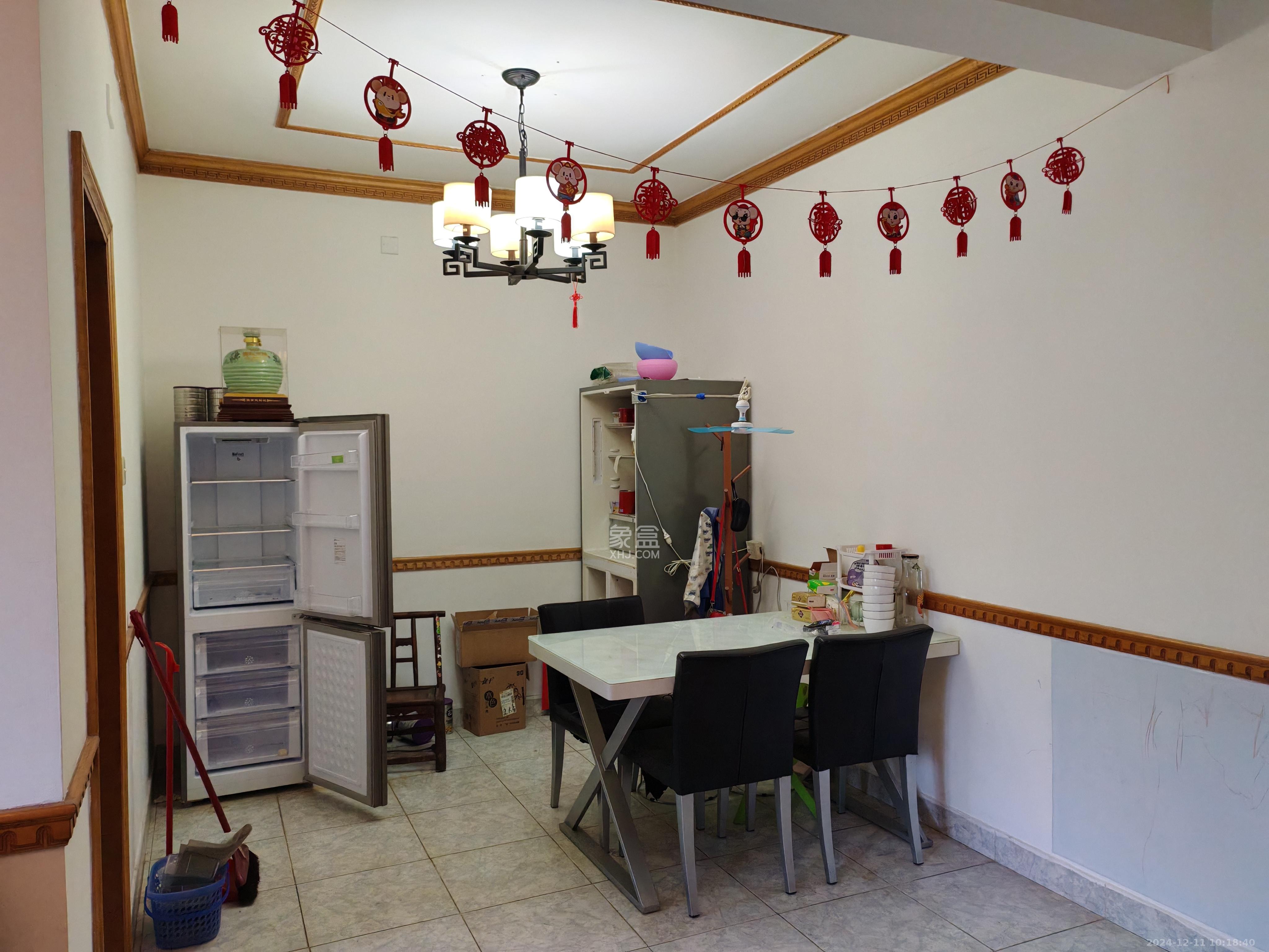 枫林小区  2室2厅0卫   2300.00元/月室内图
