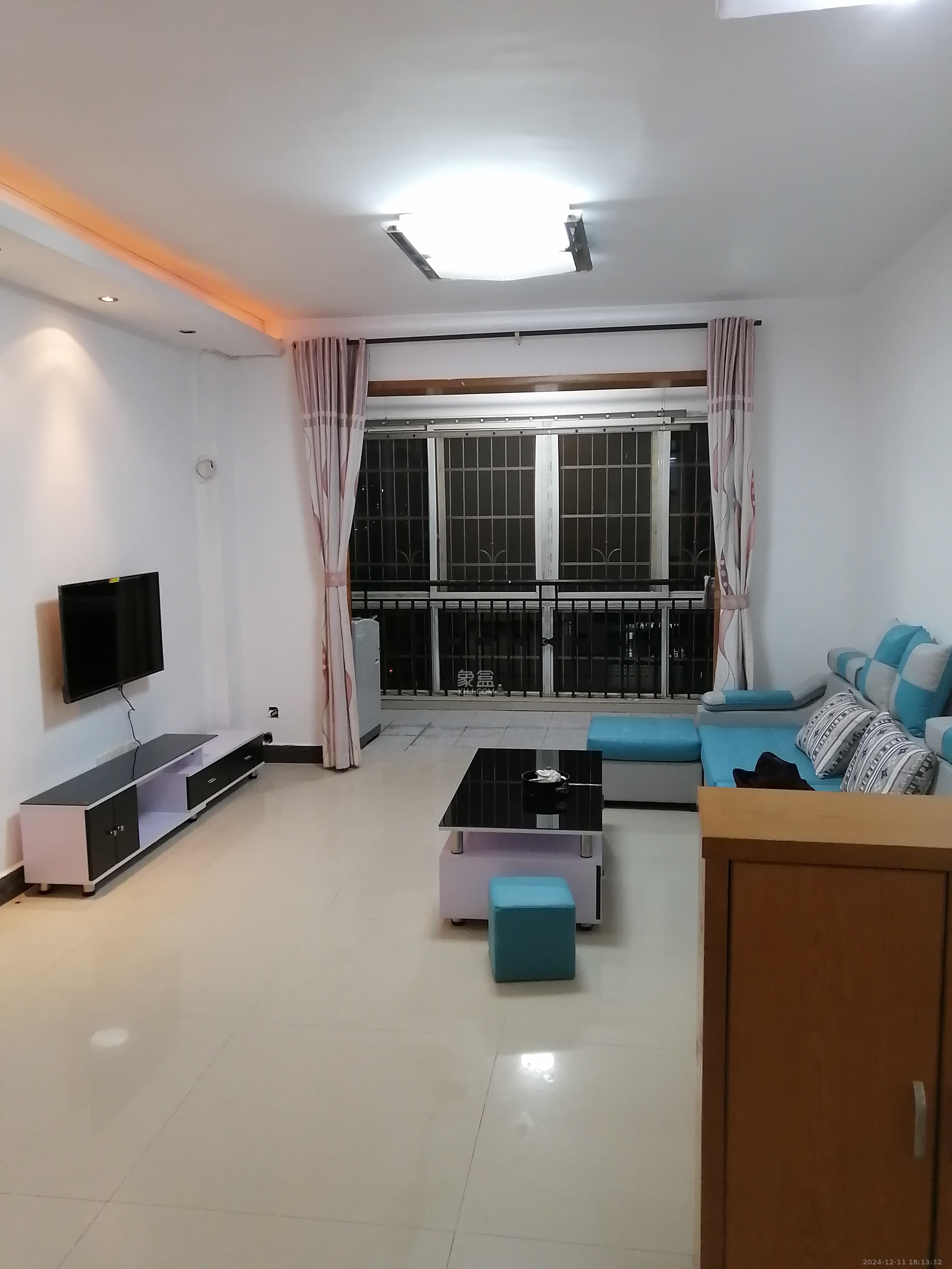 黄荆小区 3室1厅1卫 2500.0元/月 黄荆小区 3室1厅1卫 2500.0元/月室内图