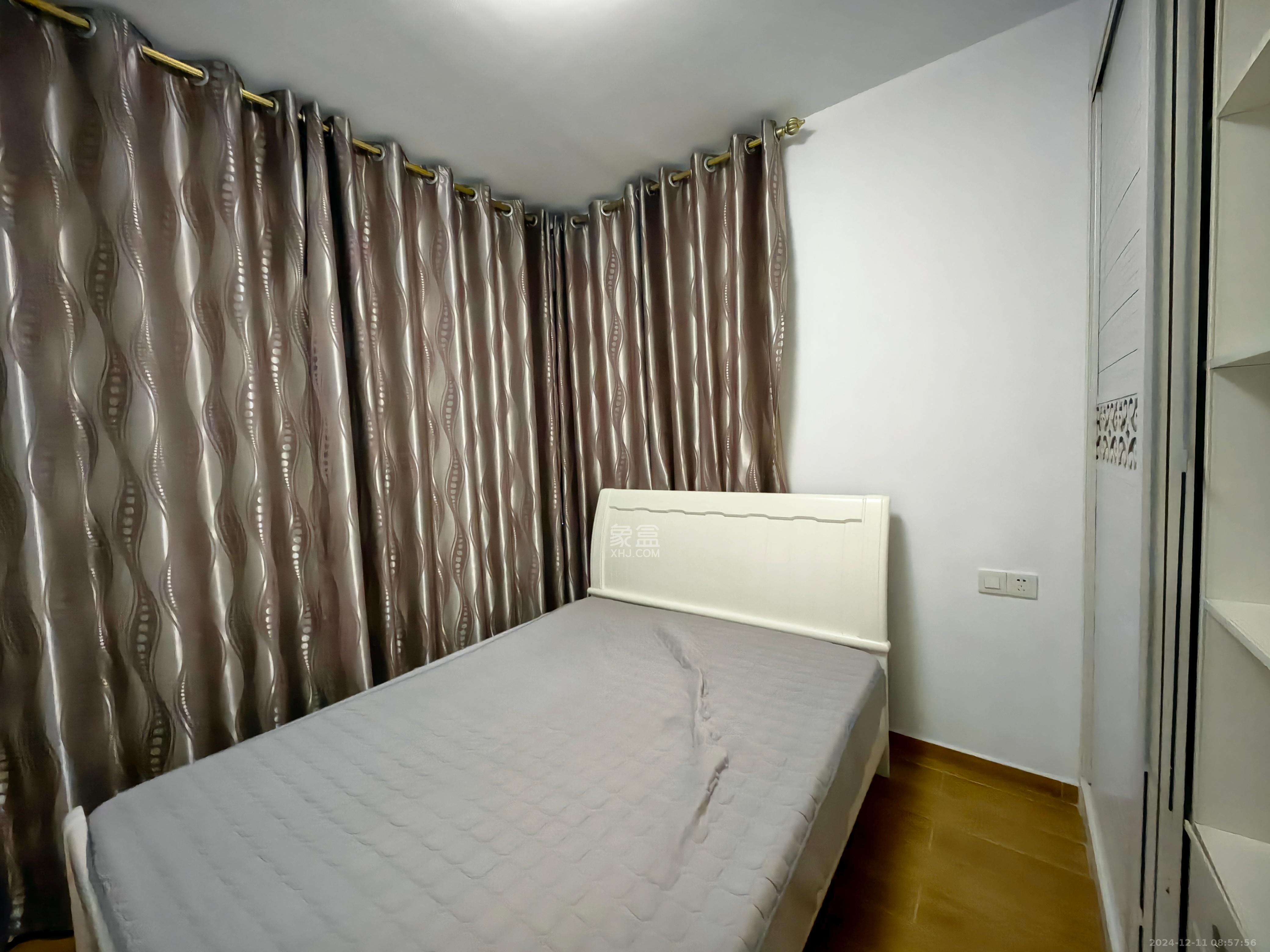 华润凤凰城三期 3室2厅1卫 2200.00元/月 华润凤凰城三期 3室2厅1卫 2200.00元/月室内图