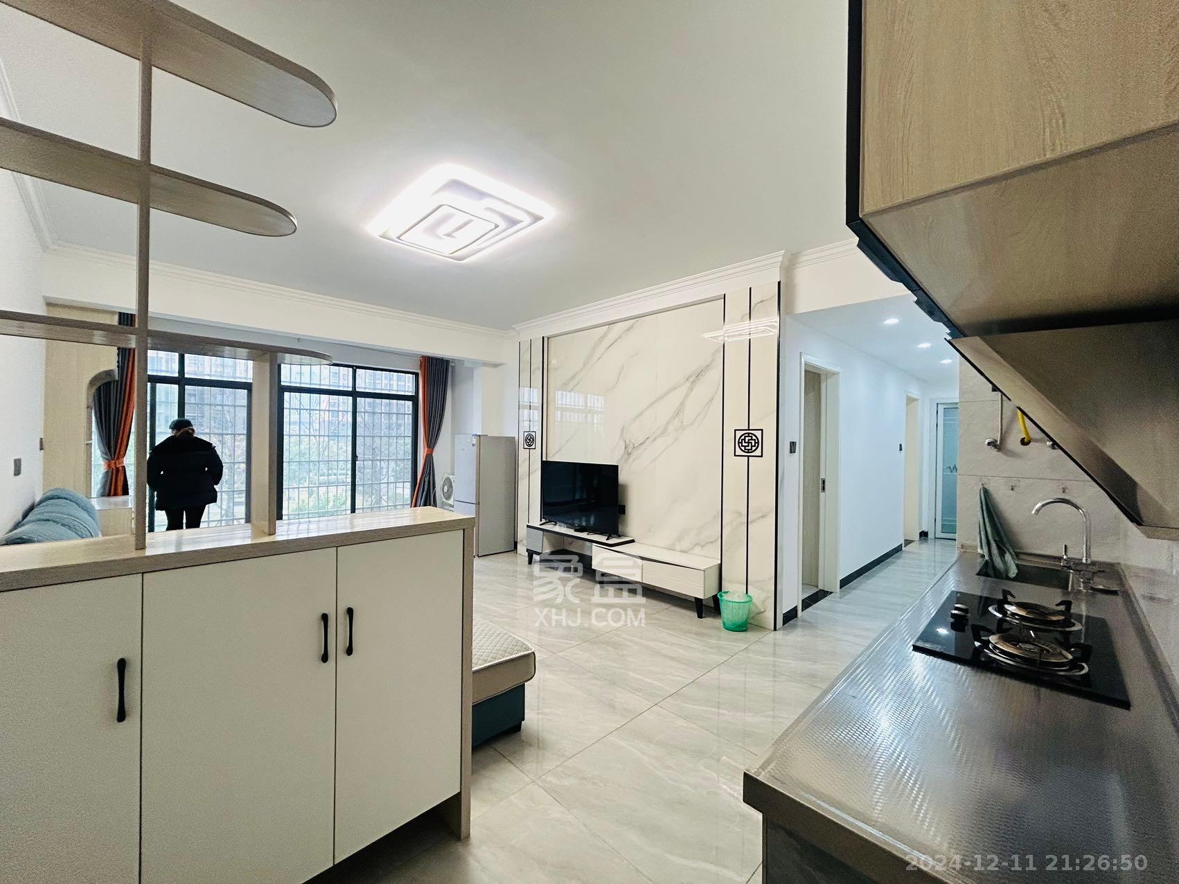 金南家园三期  3室2厅1卫    2100.0元/月 金南家园三期  3室2厅1卫    2100.0元/月室内图