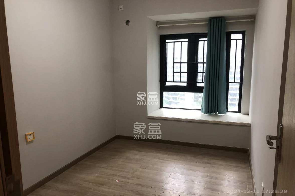 时代年华  4室2厅2卫    2600.0元/月 时代年华  4室2厅2卫    2600.0元/月室内图