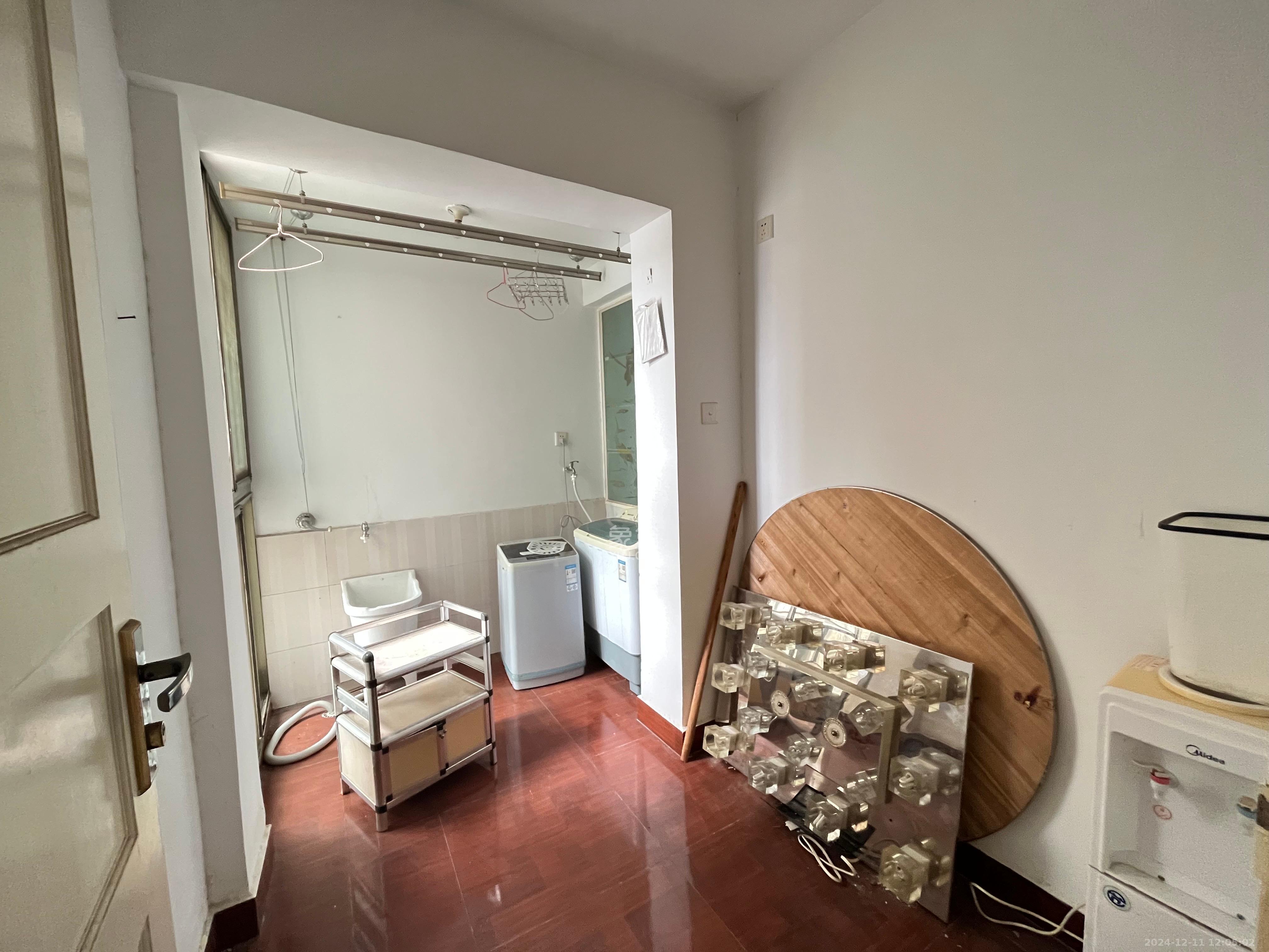 上东印象 3室1厅2卫 2600.0元/月 上东印象 3室1厅2卫 2600.0元/月室内图