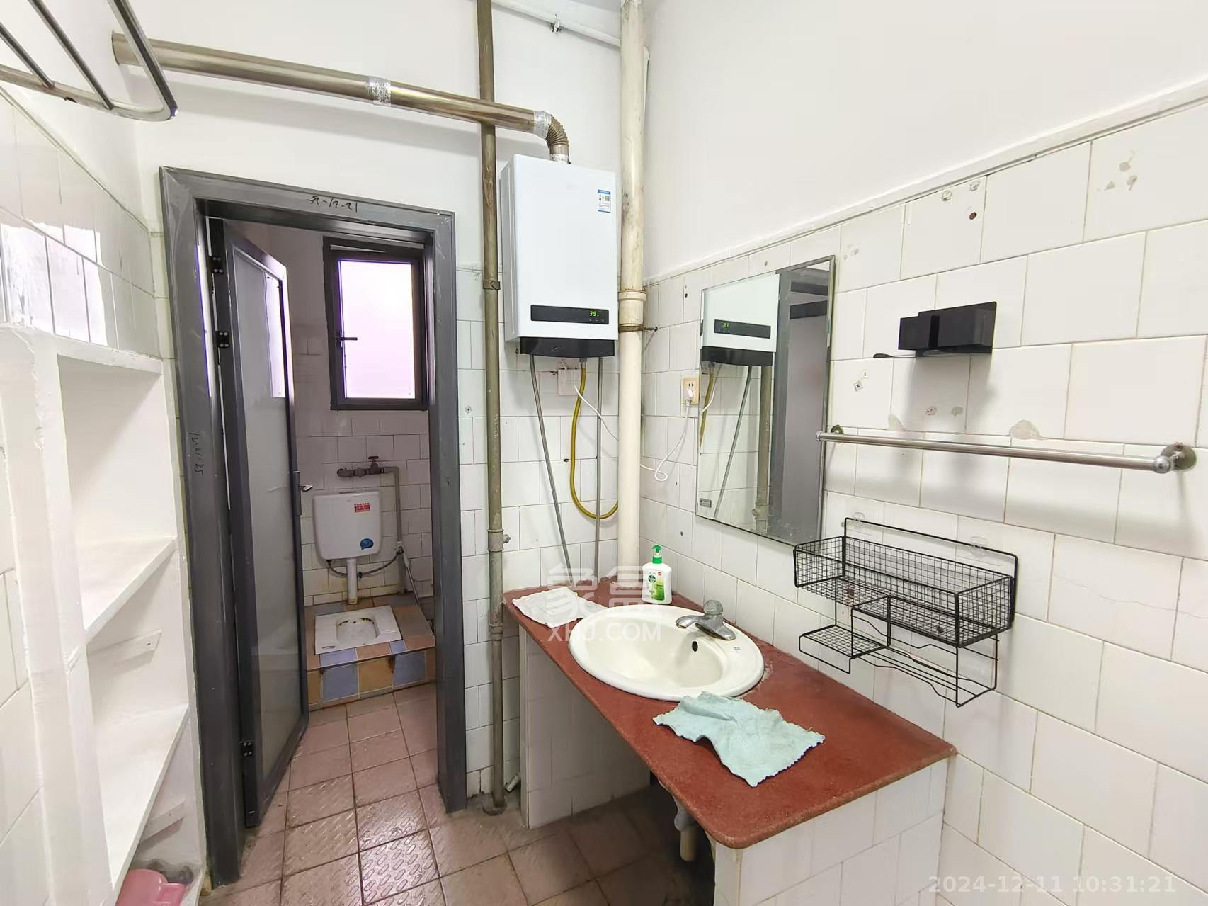 英才园三片 3室2厅1卫 2100.0元/月 英才园三片 3室2厅1卫 2100.0元/月室内图