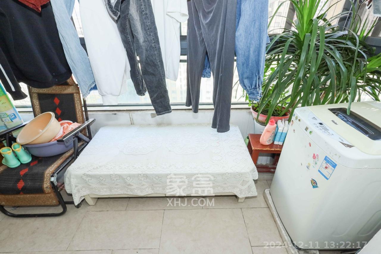 好莱城（弘德西街）  3室2厅2卫   2400.00元/月室内图