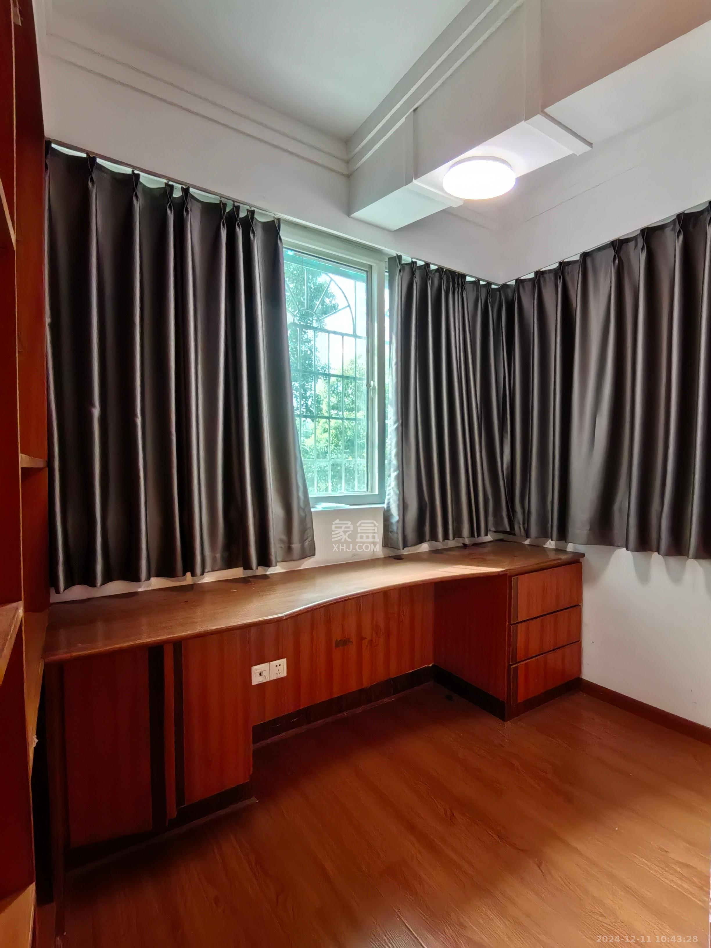 下大垅干部宿舍小区 3室2厅2卫 3200.0元/月 下大垅干部宿舍小区 3室2厅2卫 3200.0元/月室内图