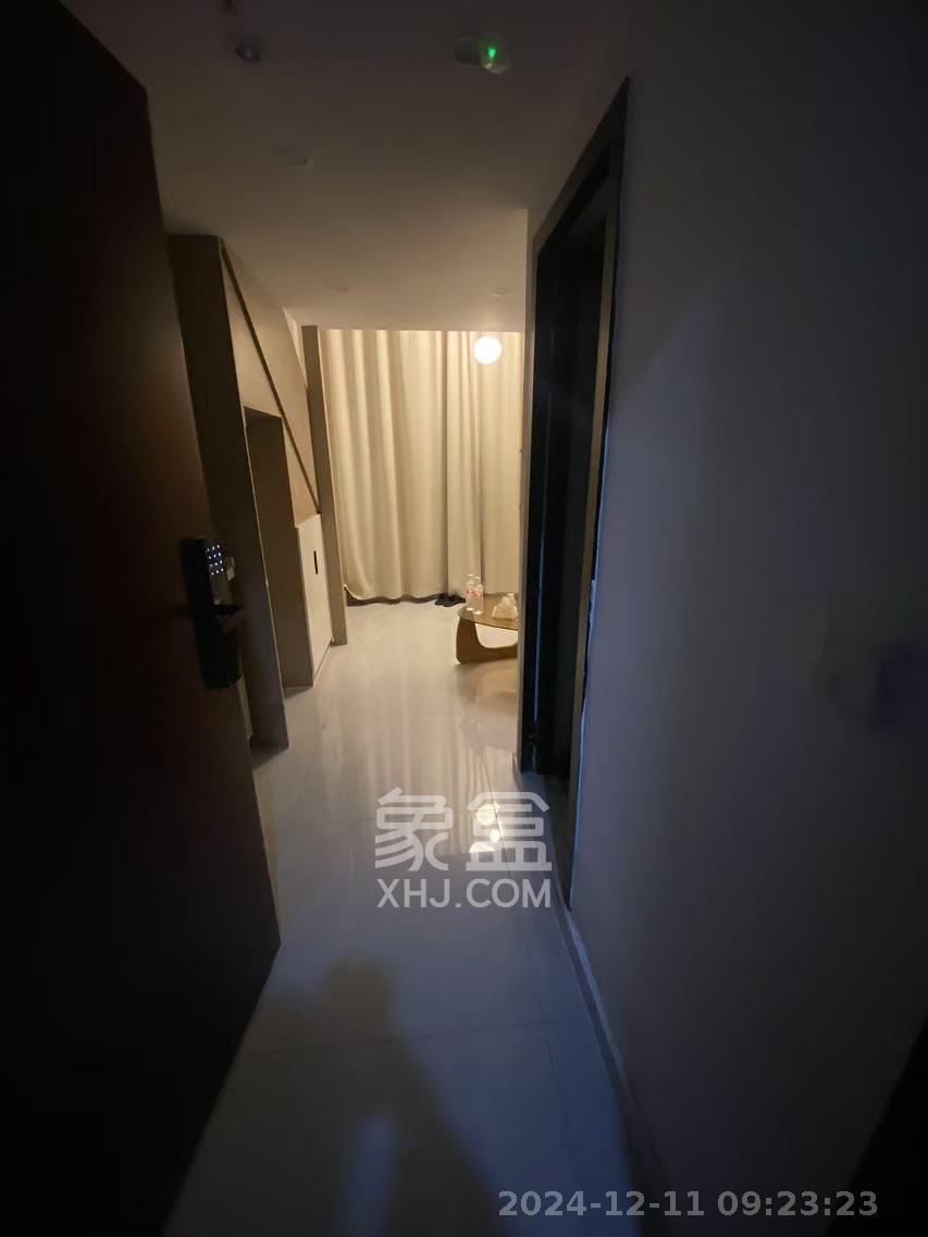 招商华发天汇  1室1厅1卫    2150.0元/月 招商华发天汇  1室1厅1卫    2150.0元/月室内图