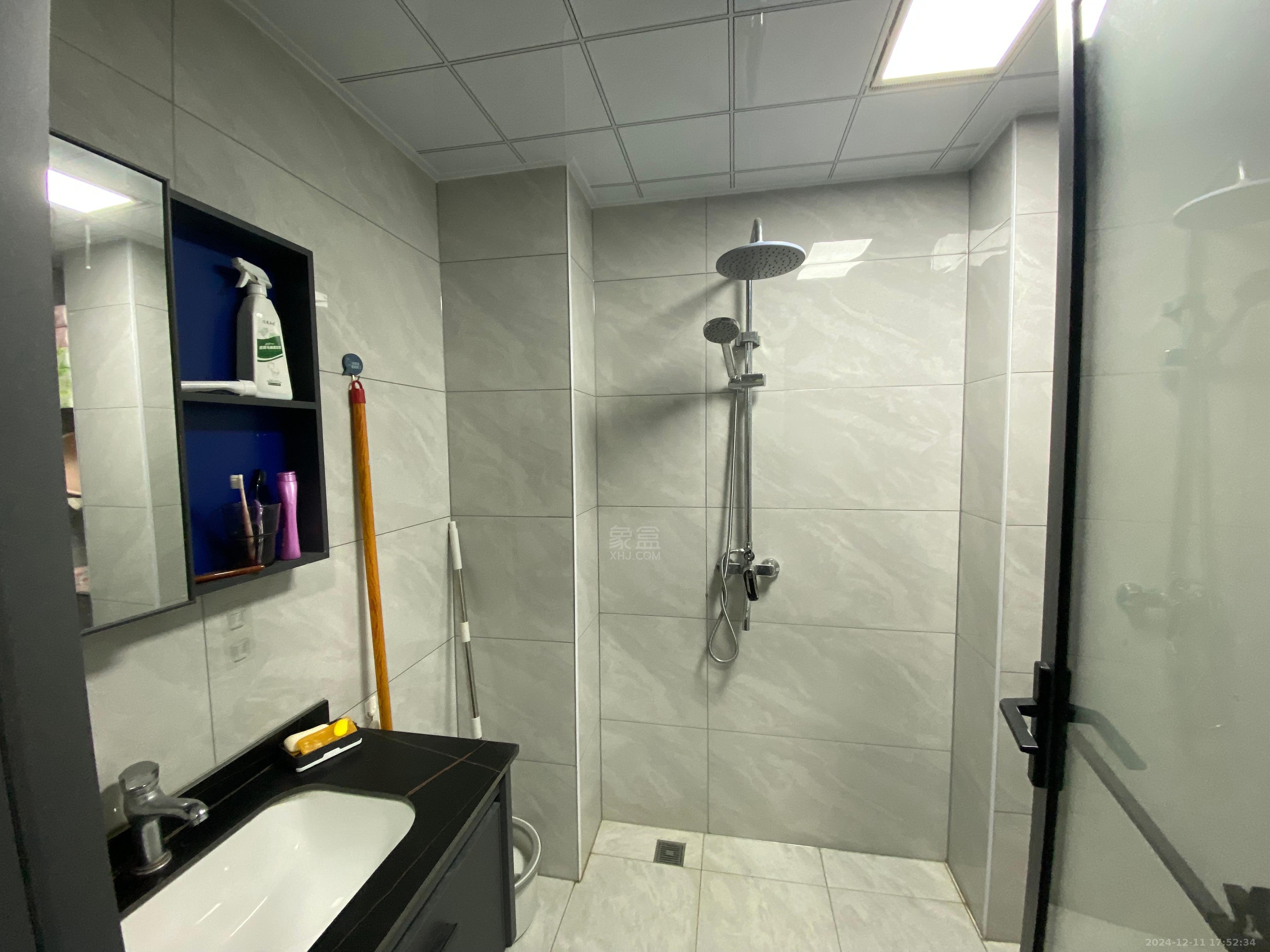 中泰财富湘江 1室1厅1卫 1500.0元/月 中泰财富湘江 1室1厅1卫 1500.0元/月室内图