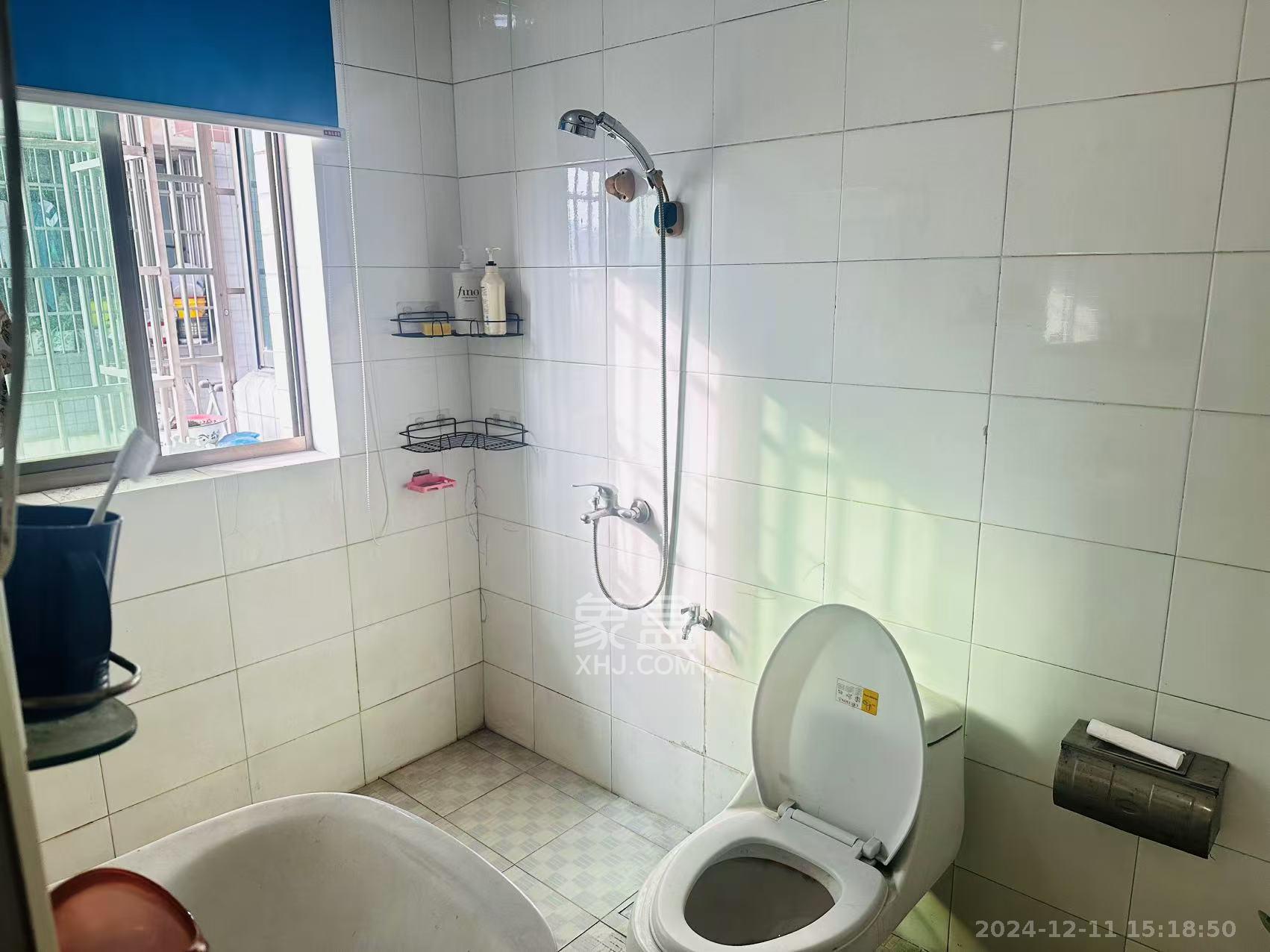 麓谷燕园(燕山公寓)  2室2厅2卫    2500.0元/月 麓谷燕园(燕山公寓)  2室2厅2卫    2500.0元/月室内图