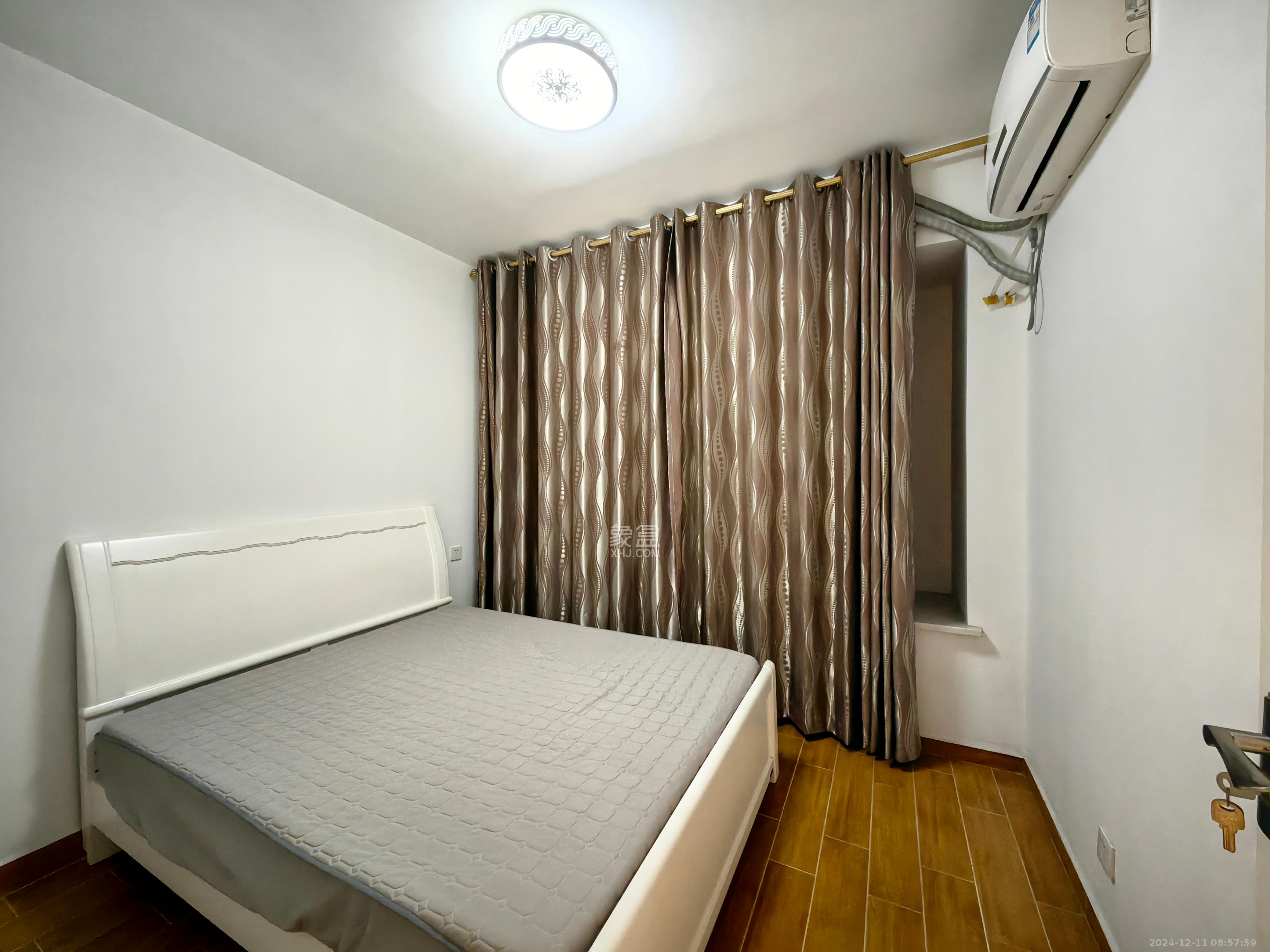 华润凤凰城三期 3室2厅1卫 2200.00元/月 华润凤凰城三期 3室2厅1卫 2200.00元/月室内图