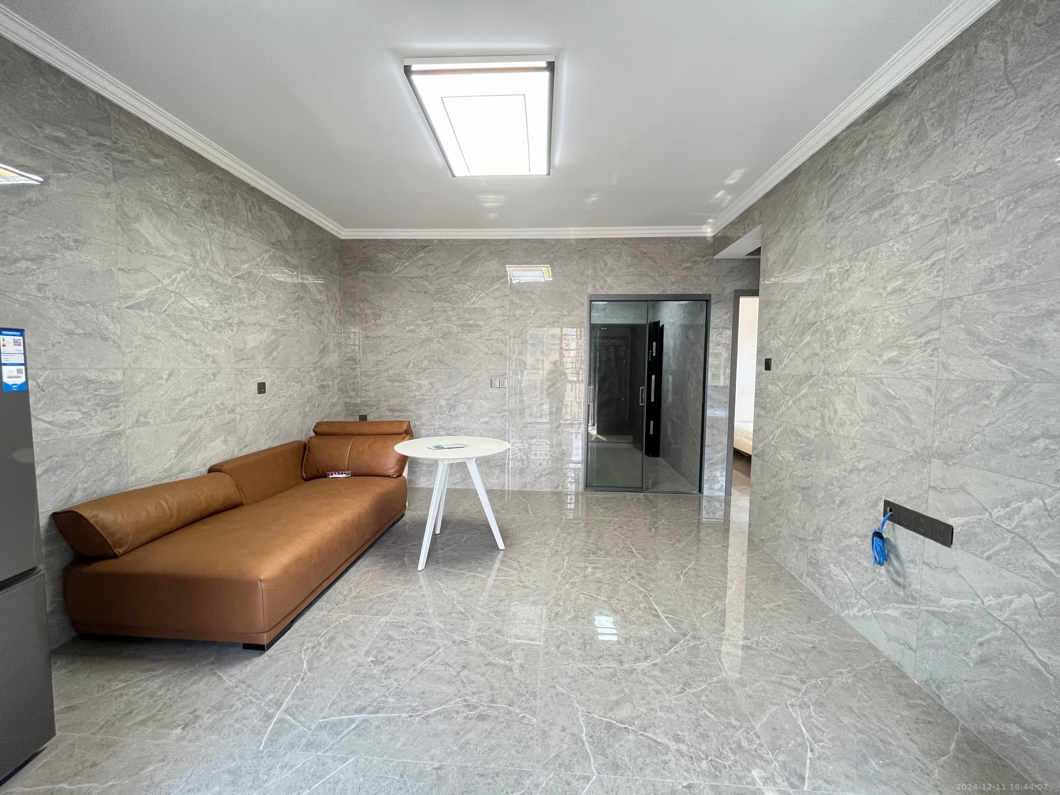 长郡旁牛津街(瑞凯滨江雅苑) 2室2厅1卫 1600.0元/月 长郡旁牛津街(瑞凯滨江雅苑) 2室2厅1卫 1600.0元/月室内图