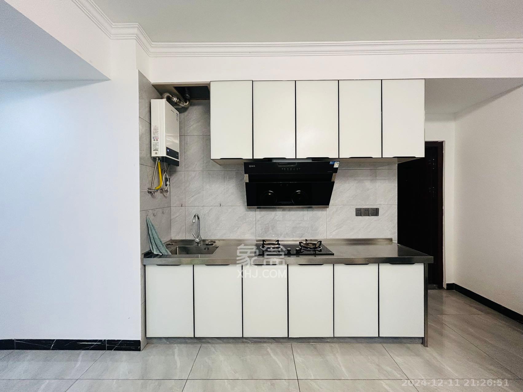 金南家园三期  3室2厅1卫    2100.0元/月 金南家园三期  3室2厅1卫    2100.0元/月室内图