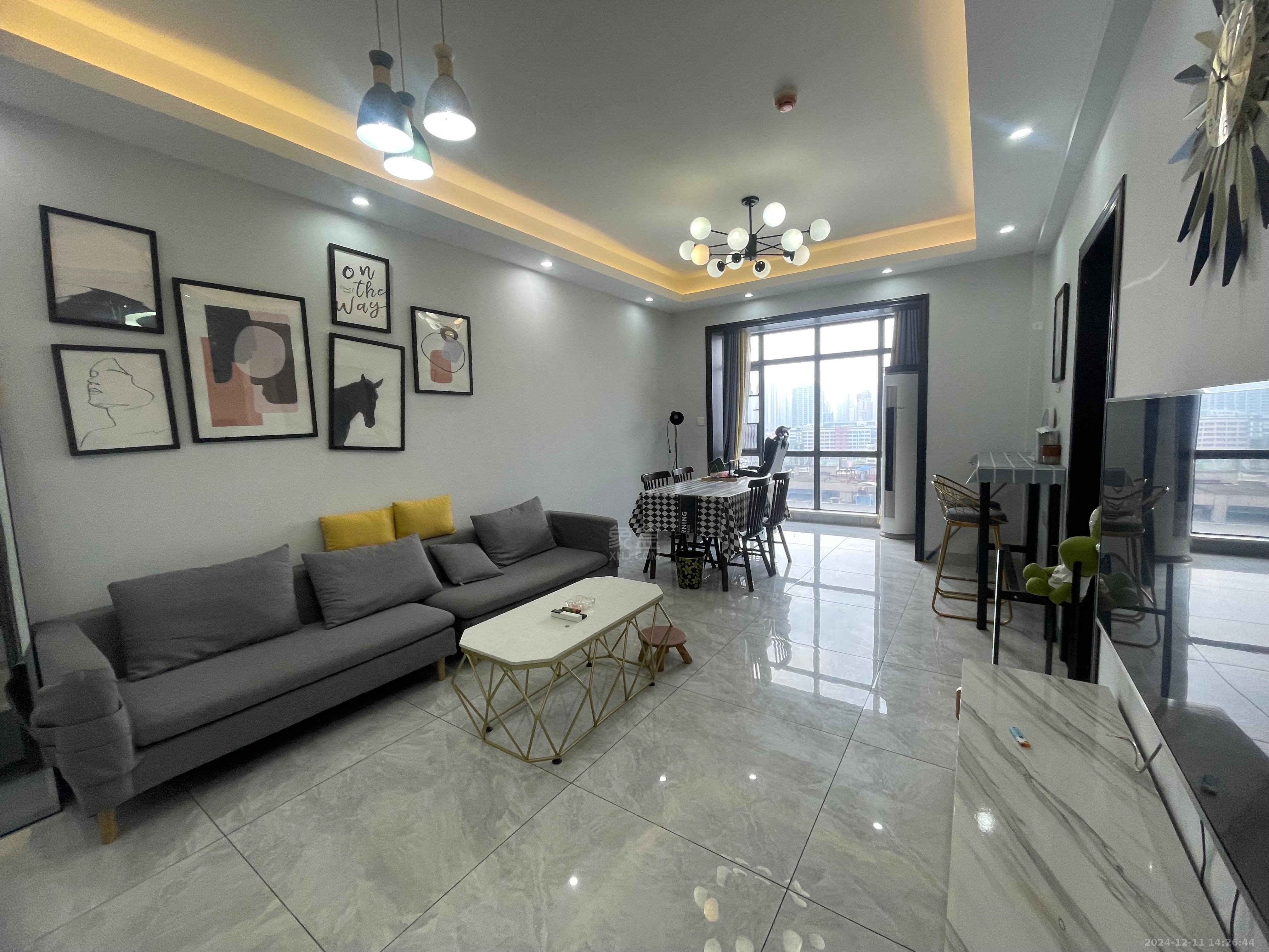 流金岁月-华晨国际 2室2厅1卫 2600.00元/月 流金岁月-华晨国际 2室2厅1卫 2600.00元/月室内图