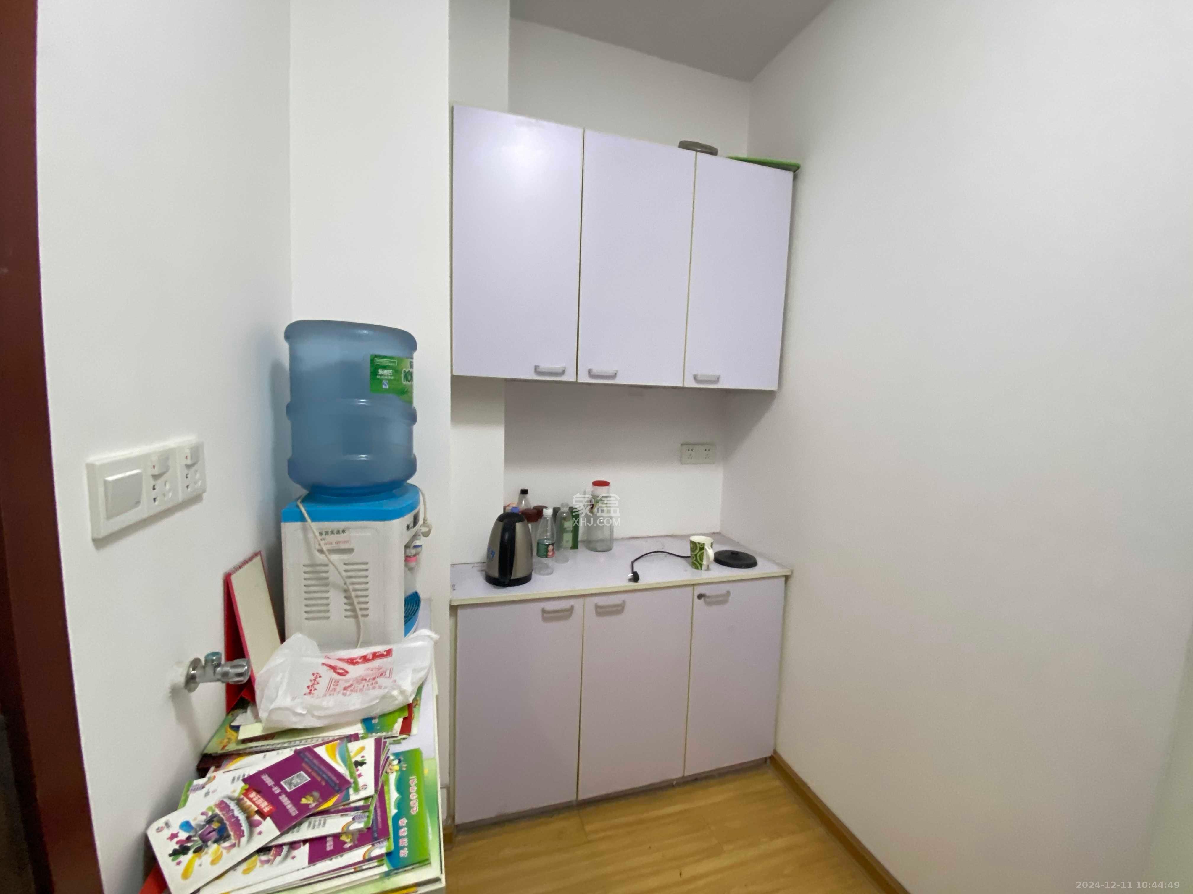 东怡外国(南湖一号) 1室1厅1卫 2000.0元/月 东怡外国(南湖一号) 1室1厅1卫 2000.0元/月室内图