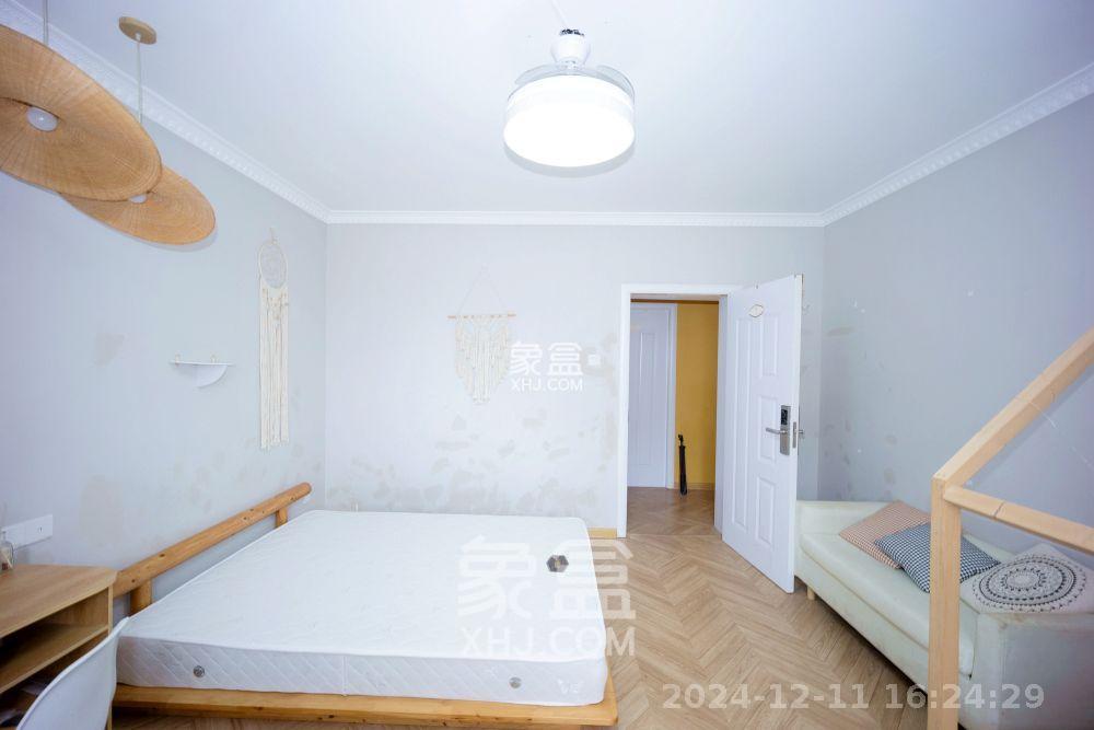 裕南大厦  1室1厅1卫    6000.0元/月 裕南大厦  1室1厅1卫    6000.0元/月室内图