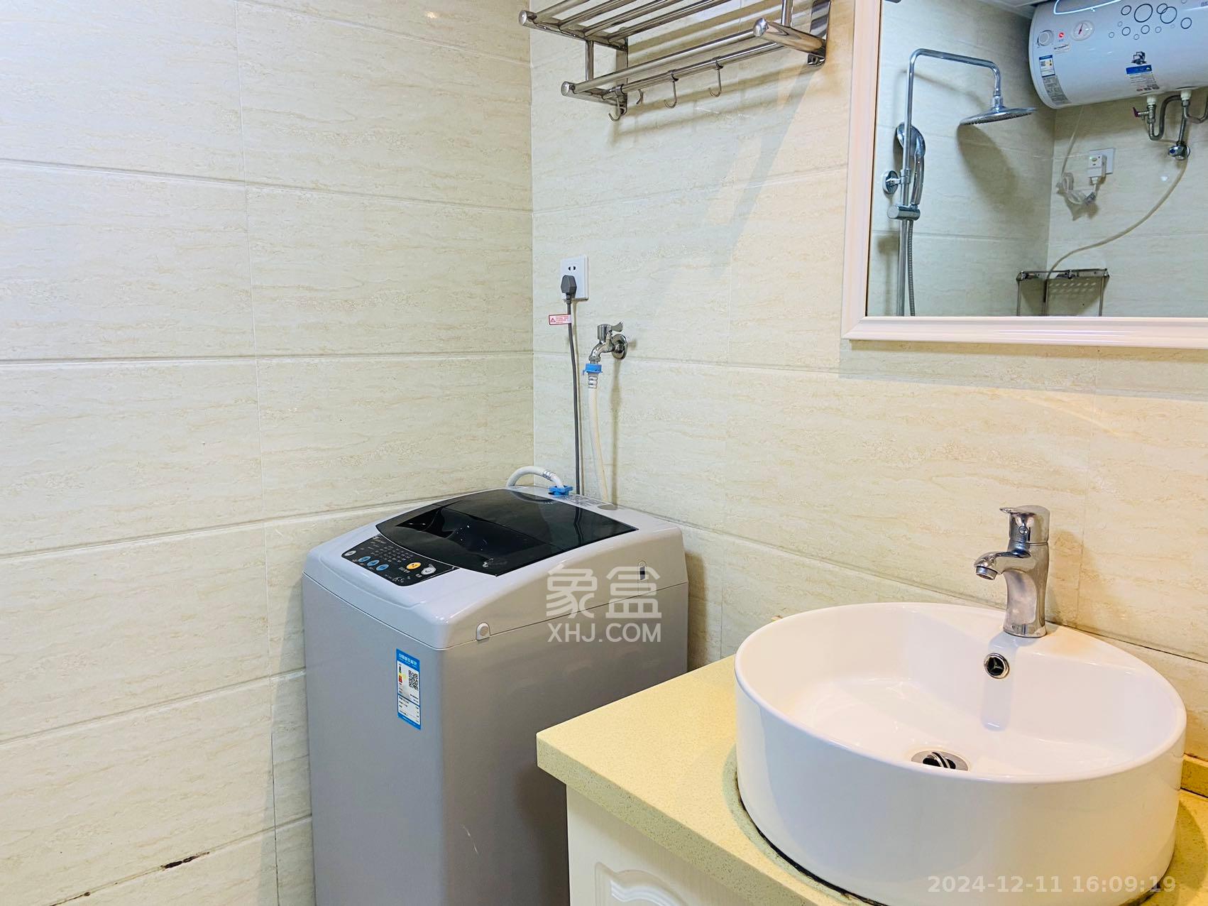 新世界广场 1室1厅1卫 1700.0元/月 新世界广场 1室1厅1卫 1700.0元/月室内图