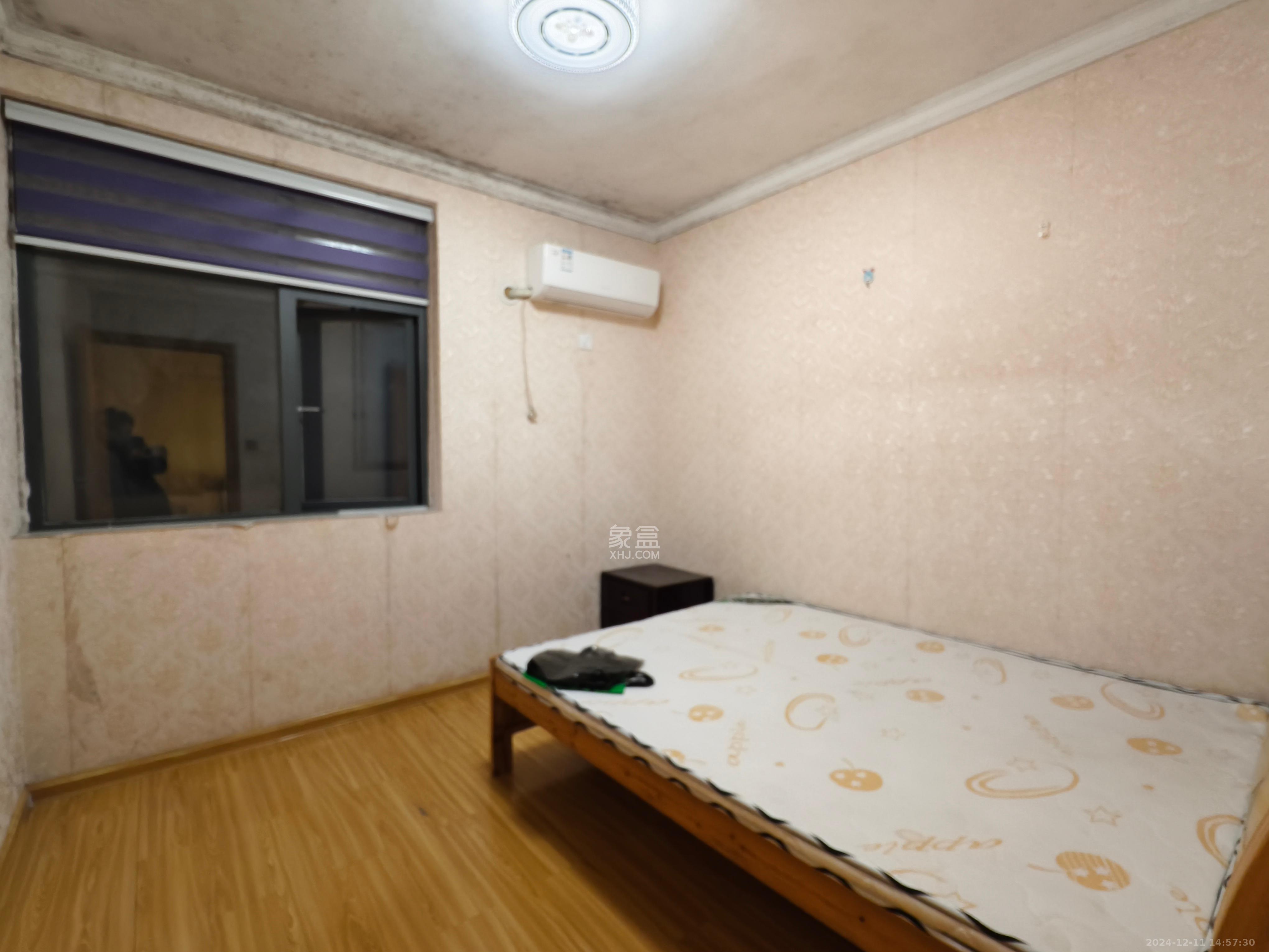 新时代广场  3室2厅1卫    2800.0元/月室内图