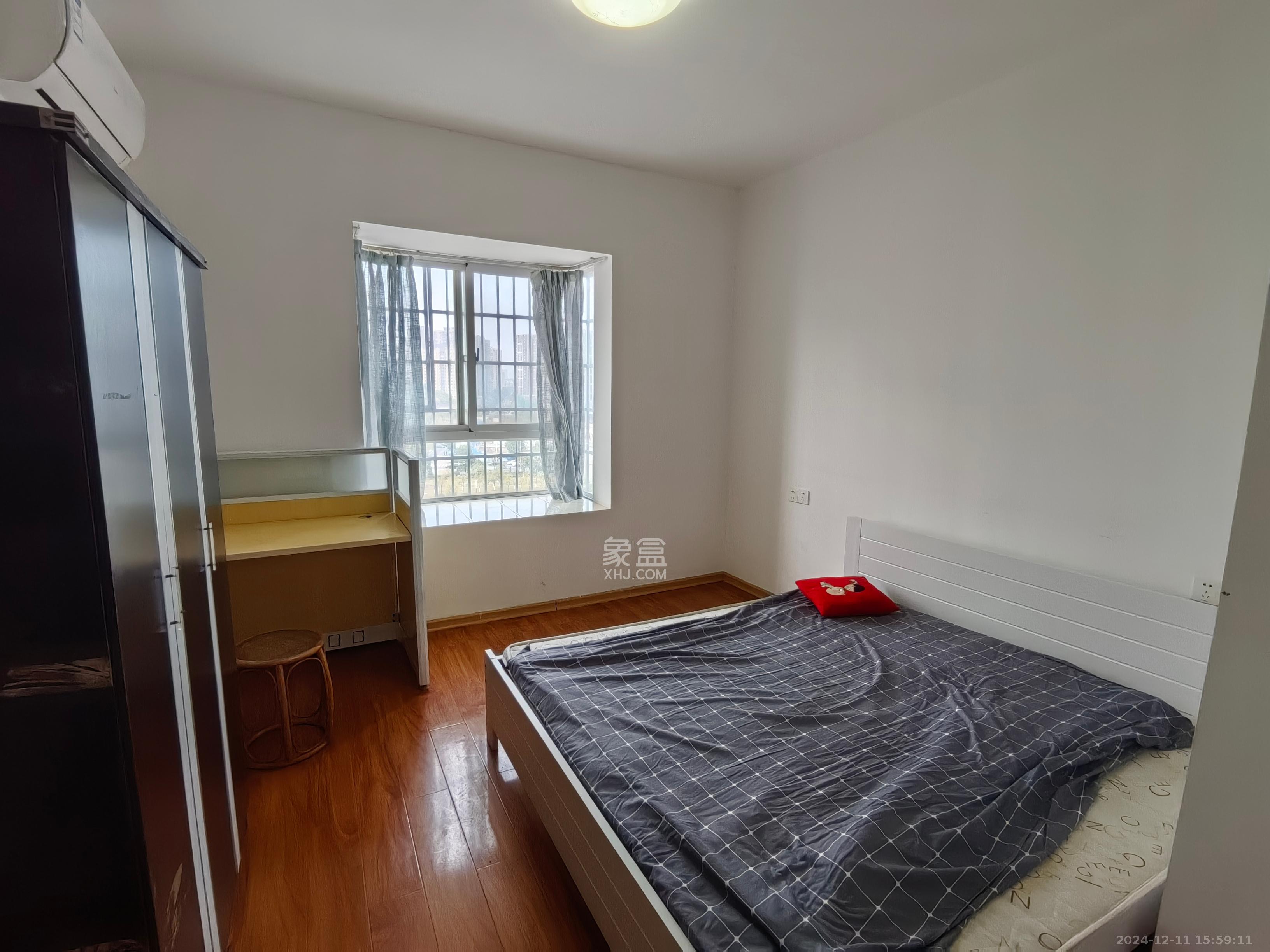 理工大学职工单位房青年汇 3室2厅2卫 2300.0元/月 理工大学职工单位房青年汇 3室2厅2卫 2300.0元/月室内图