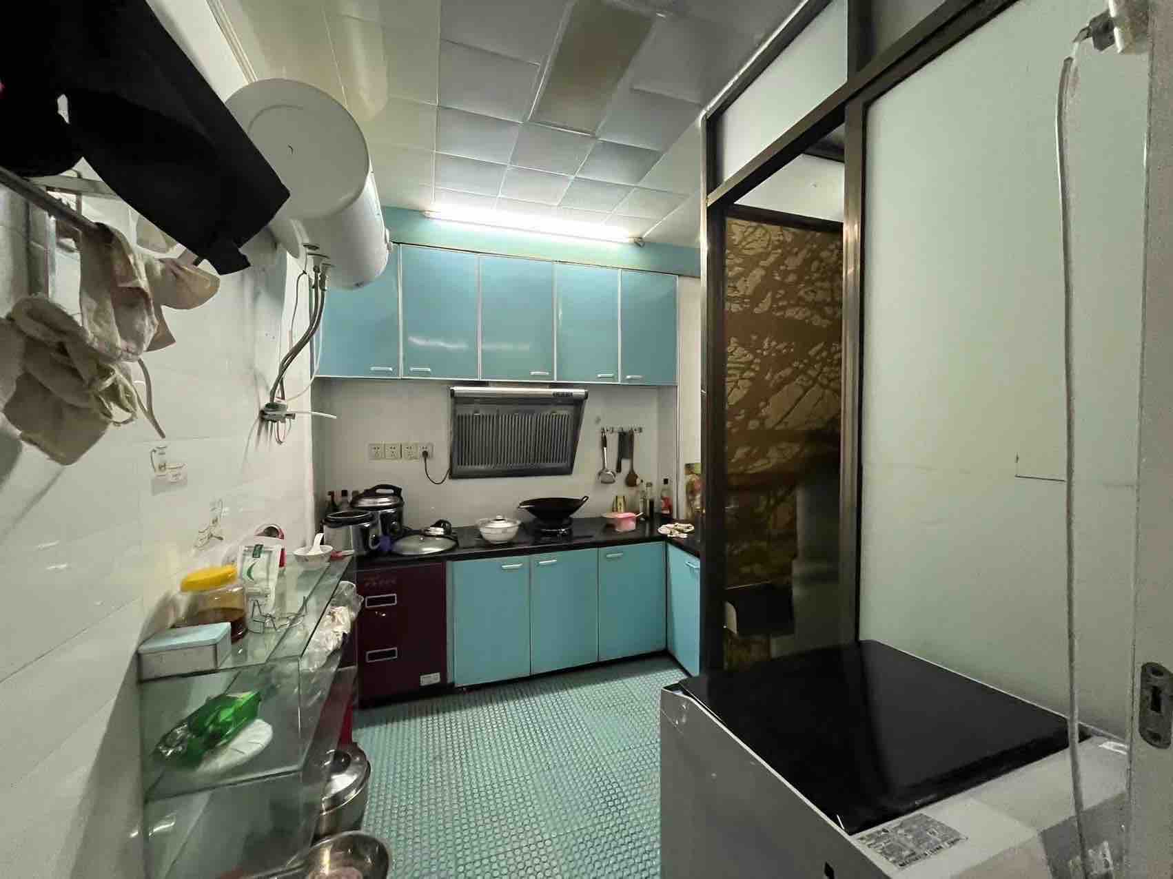 三中教师村  2室1厅1卫    1200.0元/月室内图