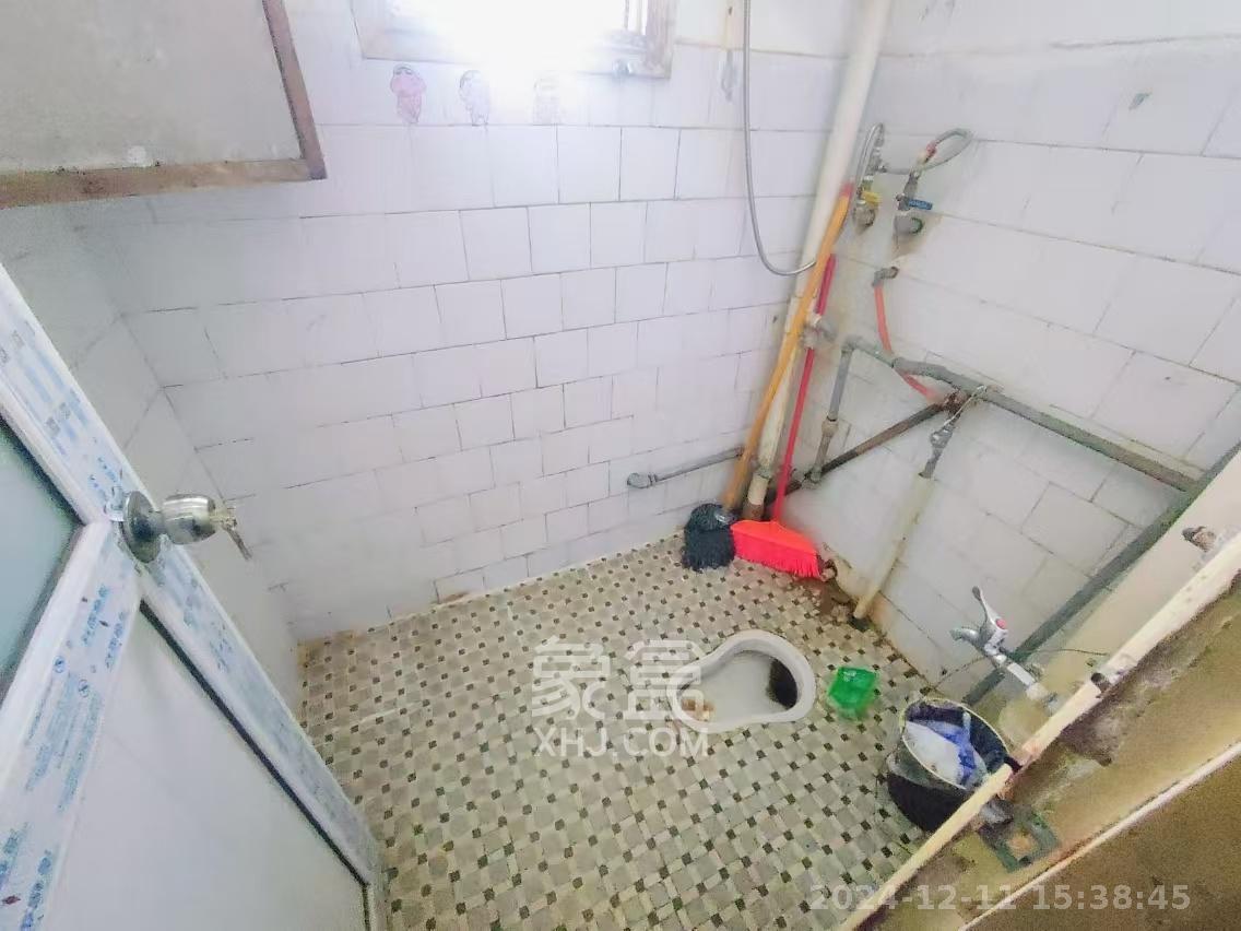 坡子街散盘 1室2厅1卫 2000.0元/月 坡子街散盘 1室2厅1卫 2000.0元/月室内图