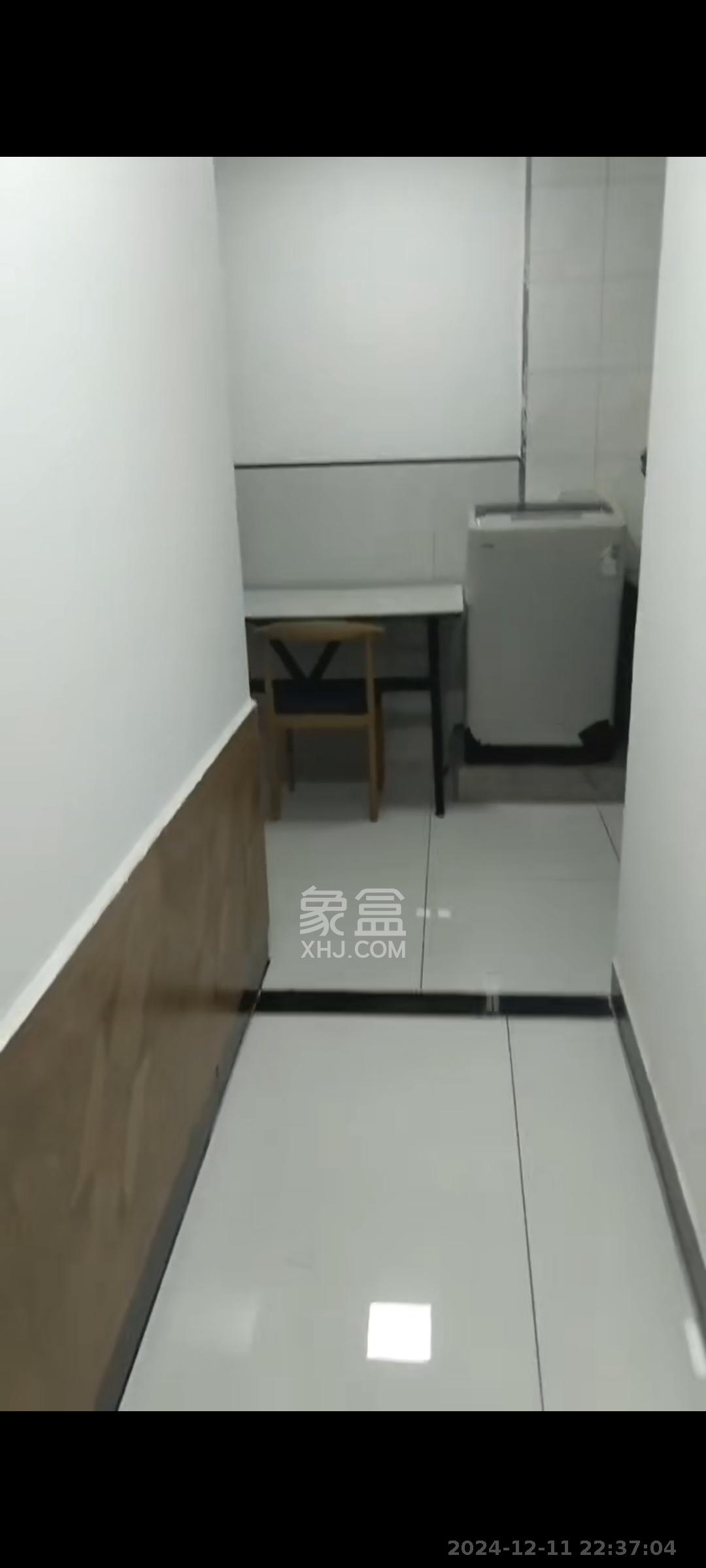 MOMA当代广场  1室1厅1卫    1100.0元/月 MOMA当代广场  1室1厅1卫    1100.0元/月室内图