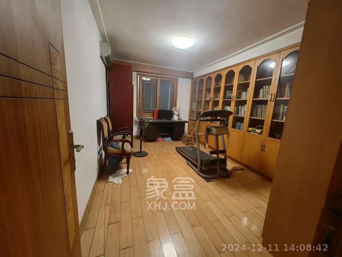 赤岗苑  4室2厅2卫   2200.00元/月室内图