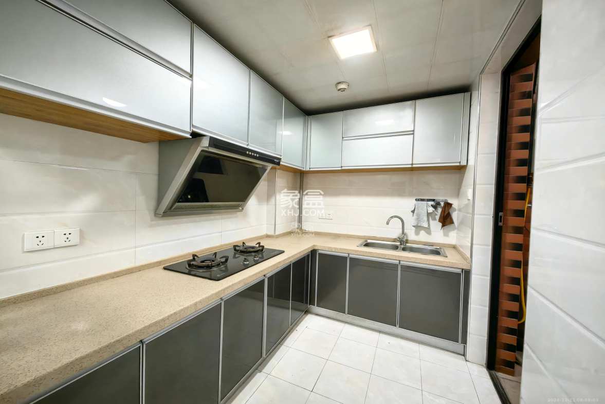 华润凤凰城三期 3室2厅1卫 2200.00元/月 华润凤凰城三期 3室2厅1卫 2200.00元/月室内图