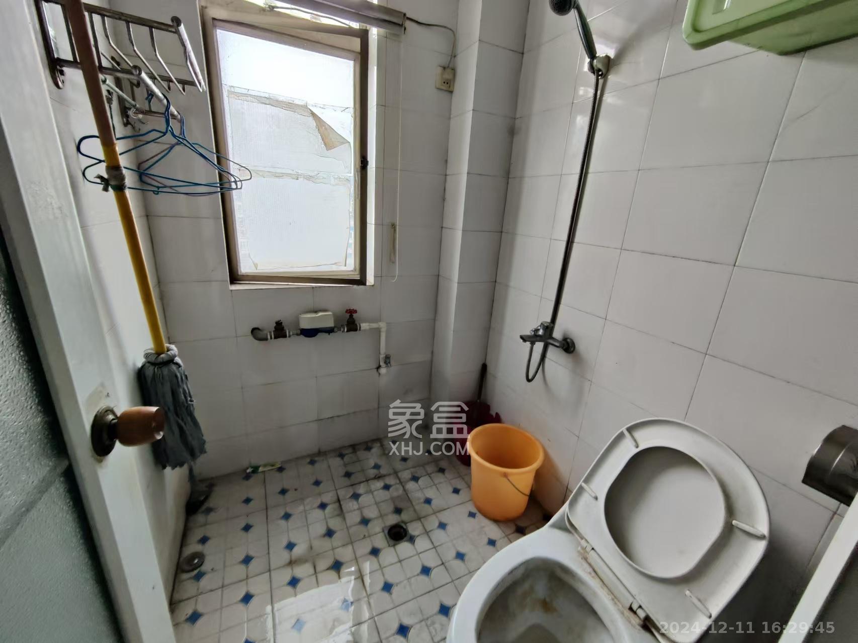 古堆山送变电宿舍  3室2厅1卫    1400.0元/月室内图