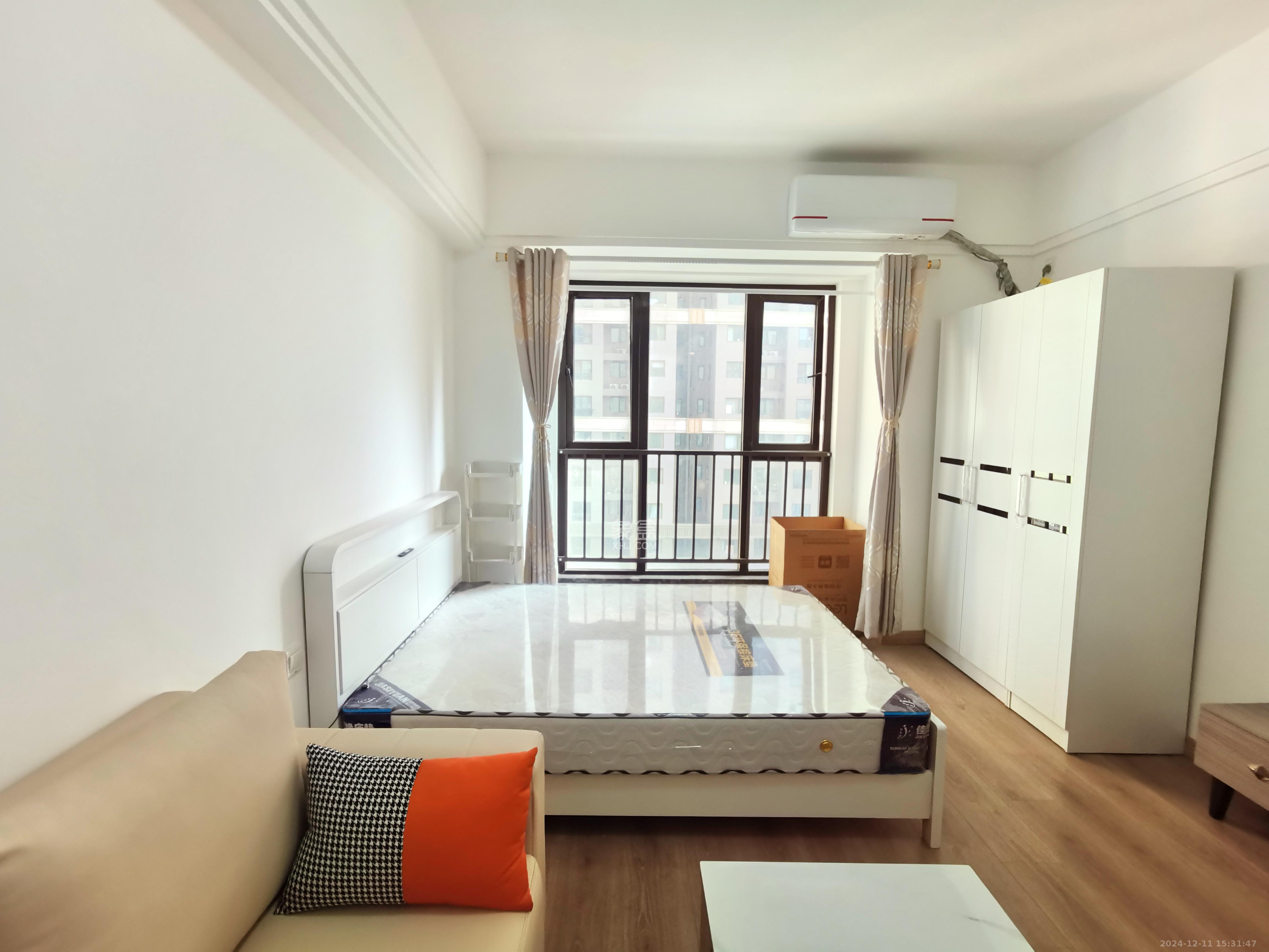 新城和樾(新城和樾公馆)  1室0厅1卫    1300.0元/月 新城和樾(新城和樾公馆)  1室0厅1卫    1300.0元/月室内图