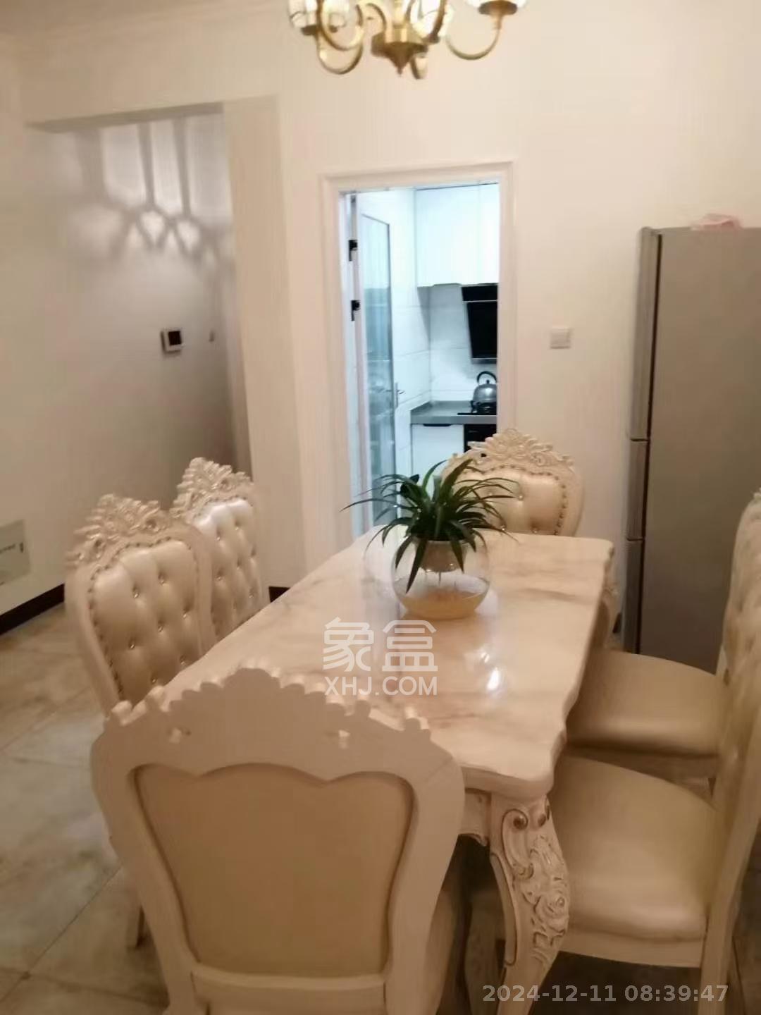 卢浮原著 3室2厅1卫 1800.0元/月 卢浮原著 3室2厅1卫 1800.0元/月室内图