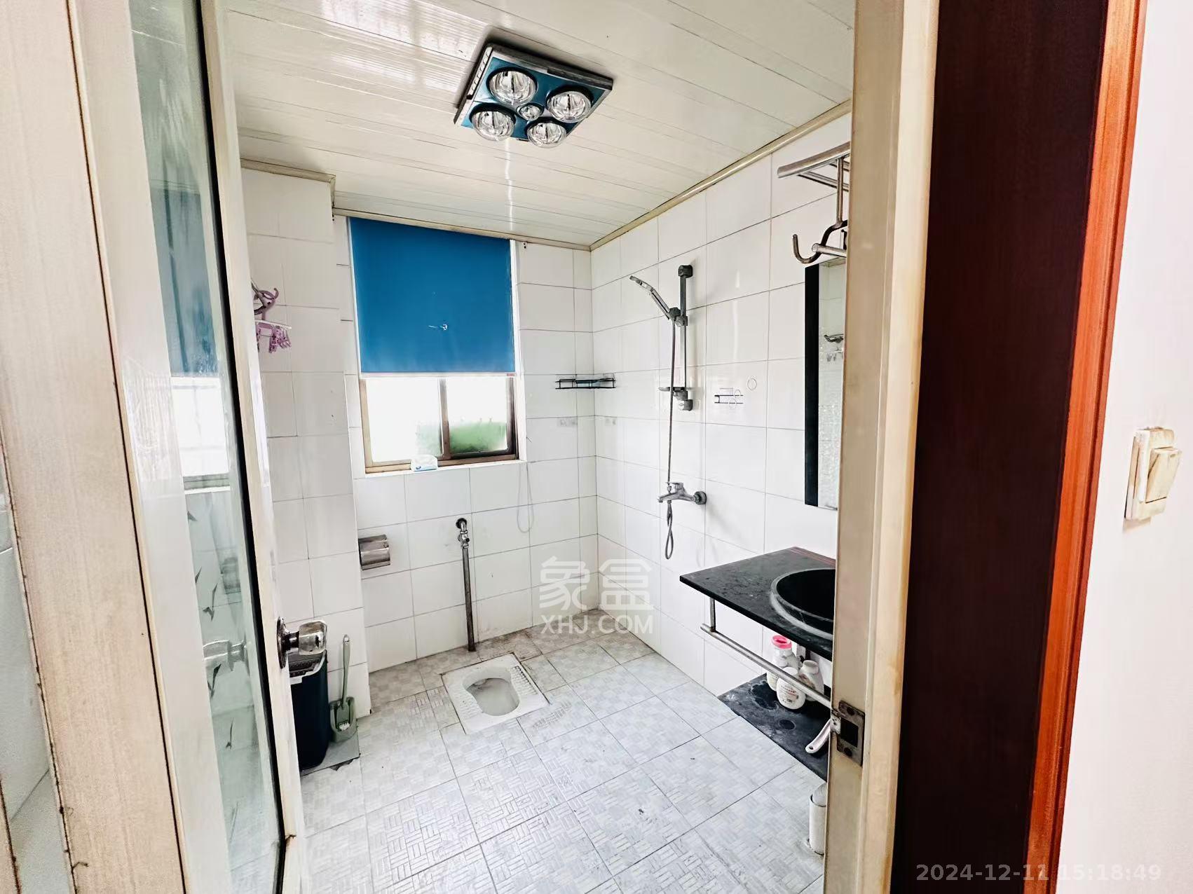 麓谷燕园(燕山公寓)  2室2厅2卫    2500.0元/月 麓谷燕园(燕山公寓)  2室2厅2卫    2500.0元/月室内图1