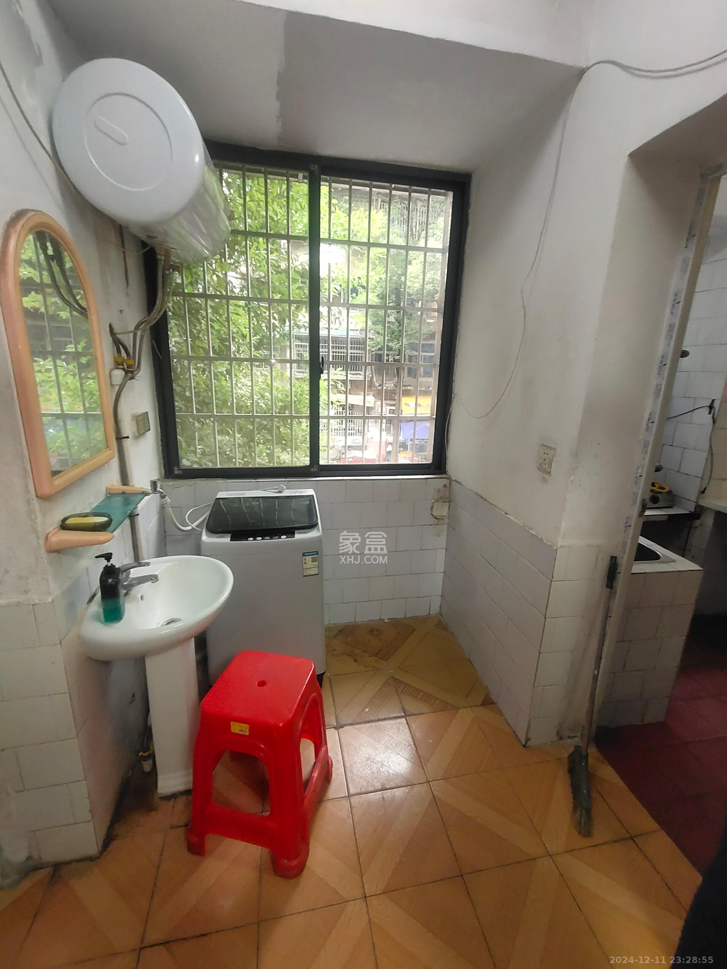 怡景民居 2室2厅1卫 2000.0元/月 怡景民居 2室2厅1卫 2000.0元/月室内图