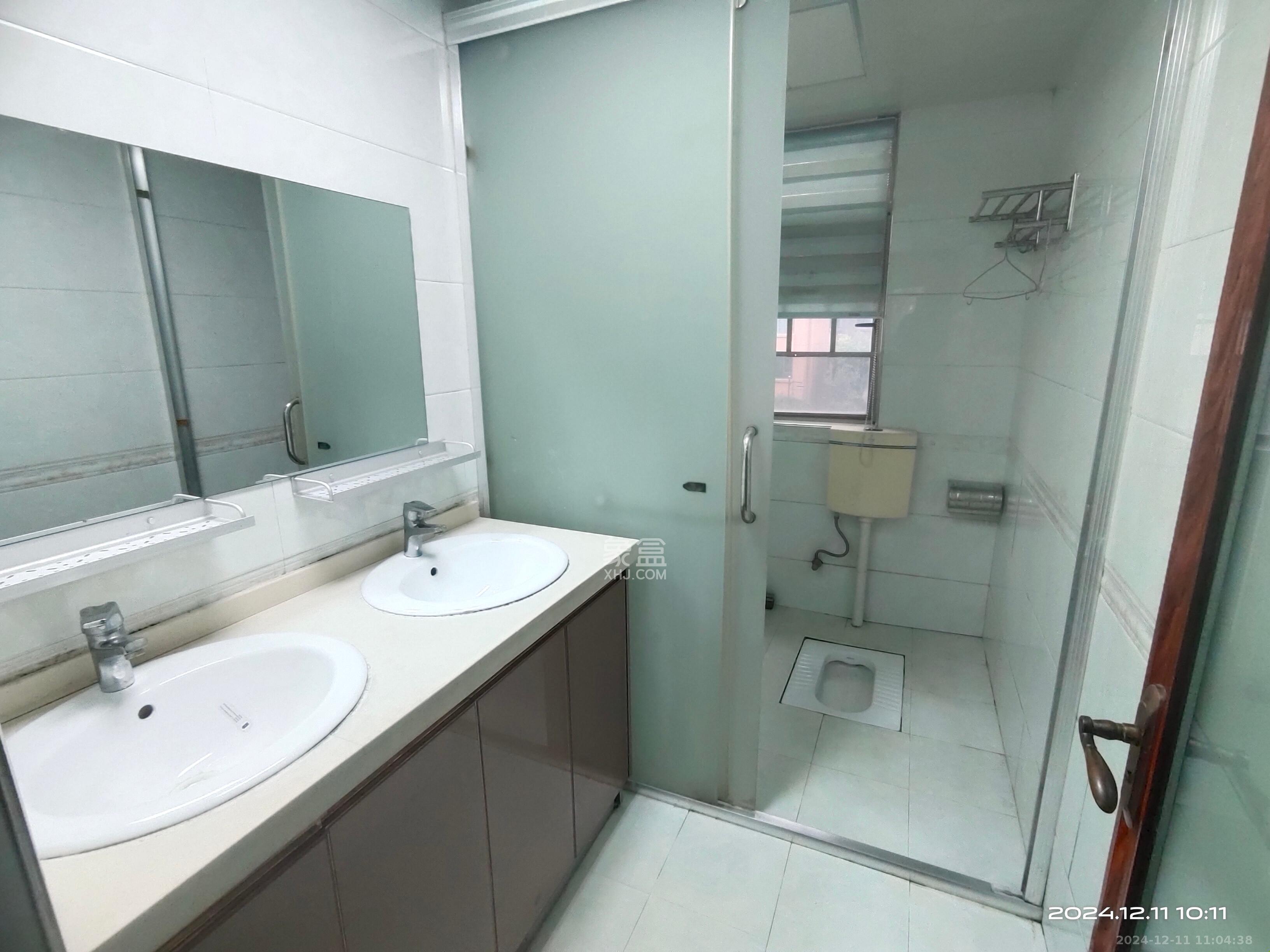 江山帝景雅典 5室2厅2卫 3000.0元/月 江山帝景雅典 5室2厅2卫 3000.0元/月室内图