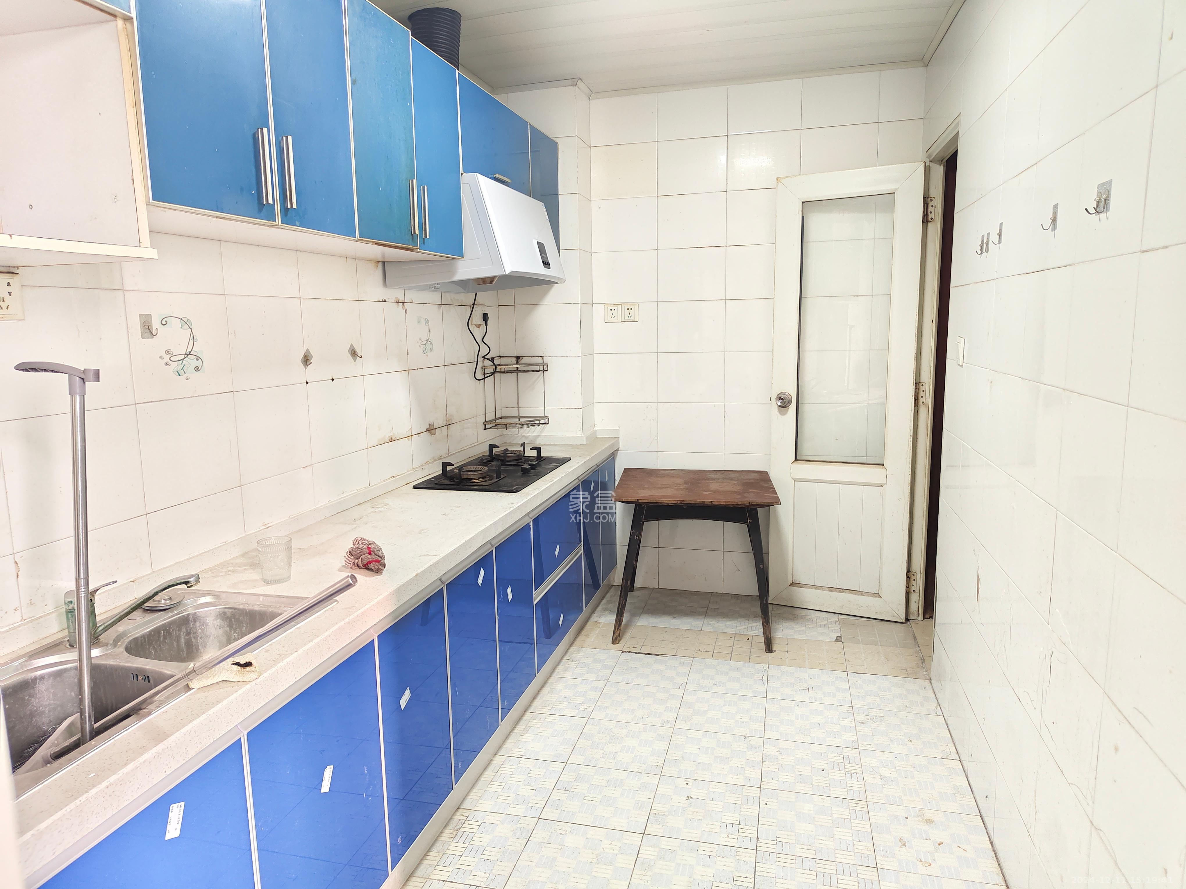 麓谷燕园(燕山公寓)  2室2厅2卫    2500.0元/月 麓谷燕园(燕山公寓)  2室2厅2卫    2500.0元/月室内图