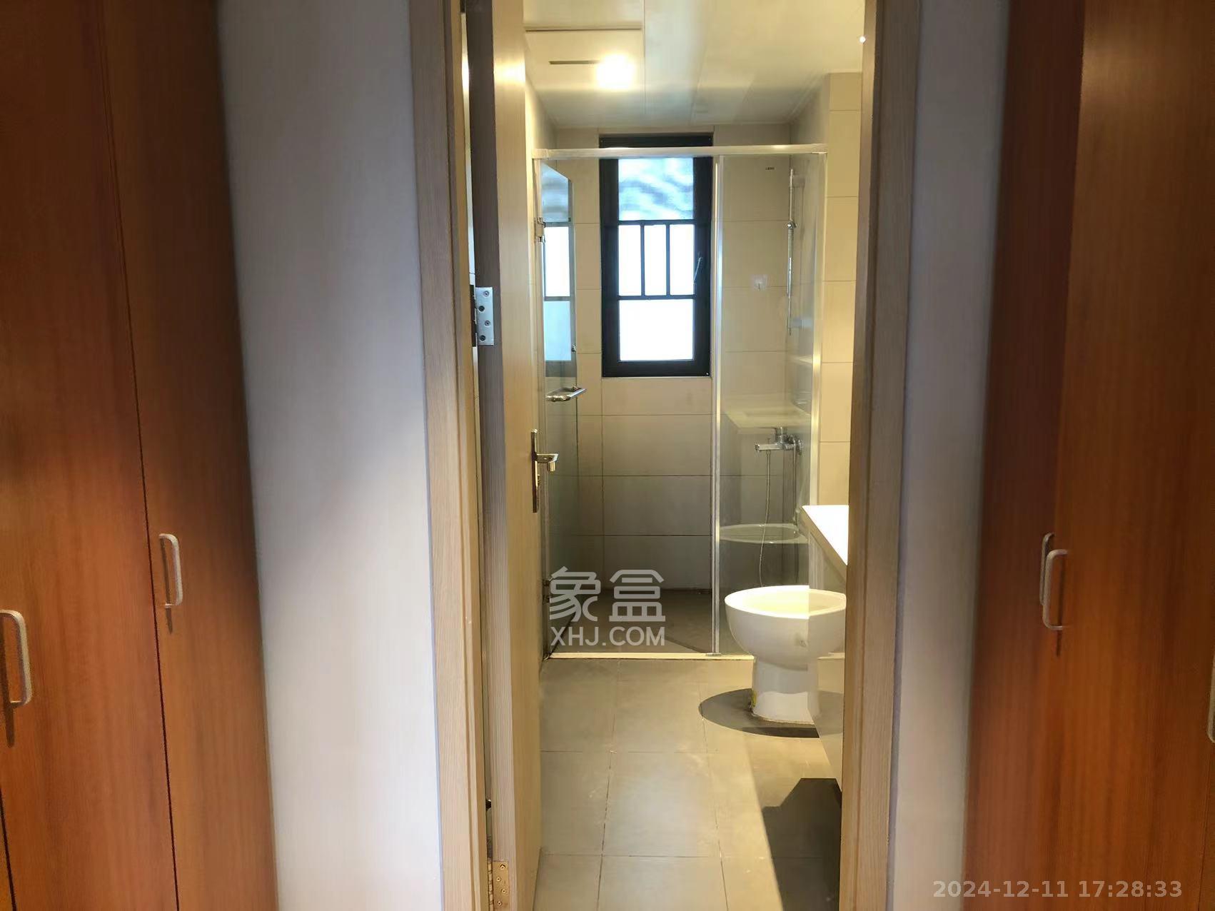 时代年华  4室2厅2卫    2600.0元/月 时代年华  4室2厅2卫    2600.0元/月室内图