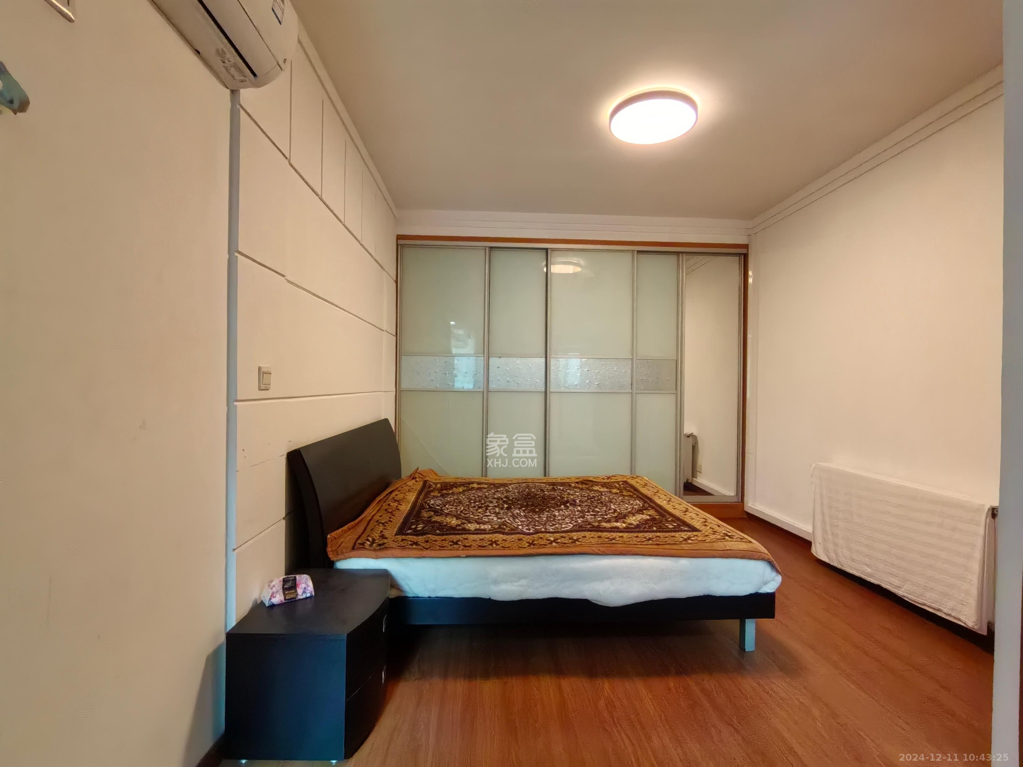 下大垅干部宿舍小区 3室2厅2卫 3200.0元/月 下大垅干部宿舍小区 3室2厅2卫 3200.0元/月室内图