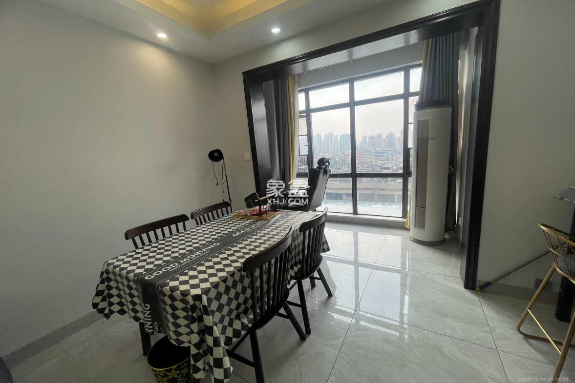 流金岁月-华晨国际 2室2厅1卫 2600.00元/月 流金岁月-华晨国际 2室2厅1卫 2600.00元/月室内图